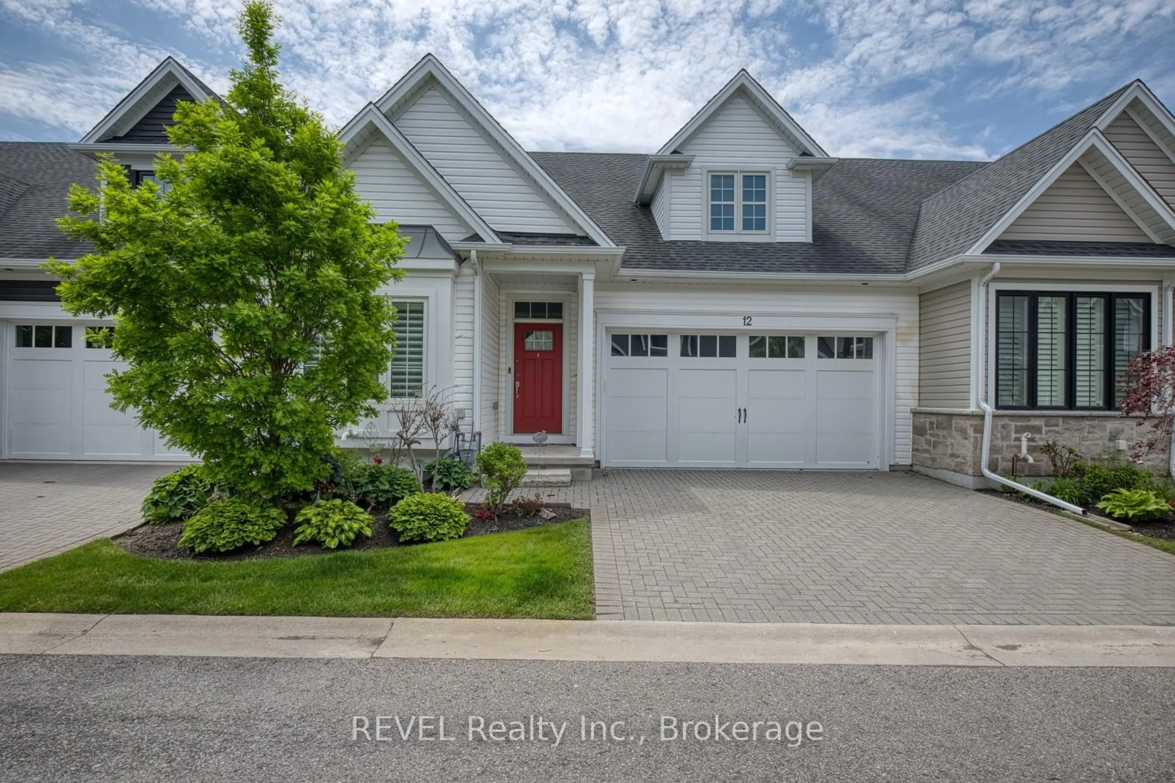 Home with vinyl exterior material, street for 5622 Ironwood St #12, Niagara Falls Ontario L2H 0M5