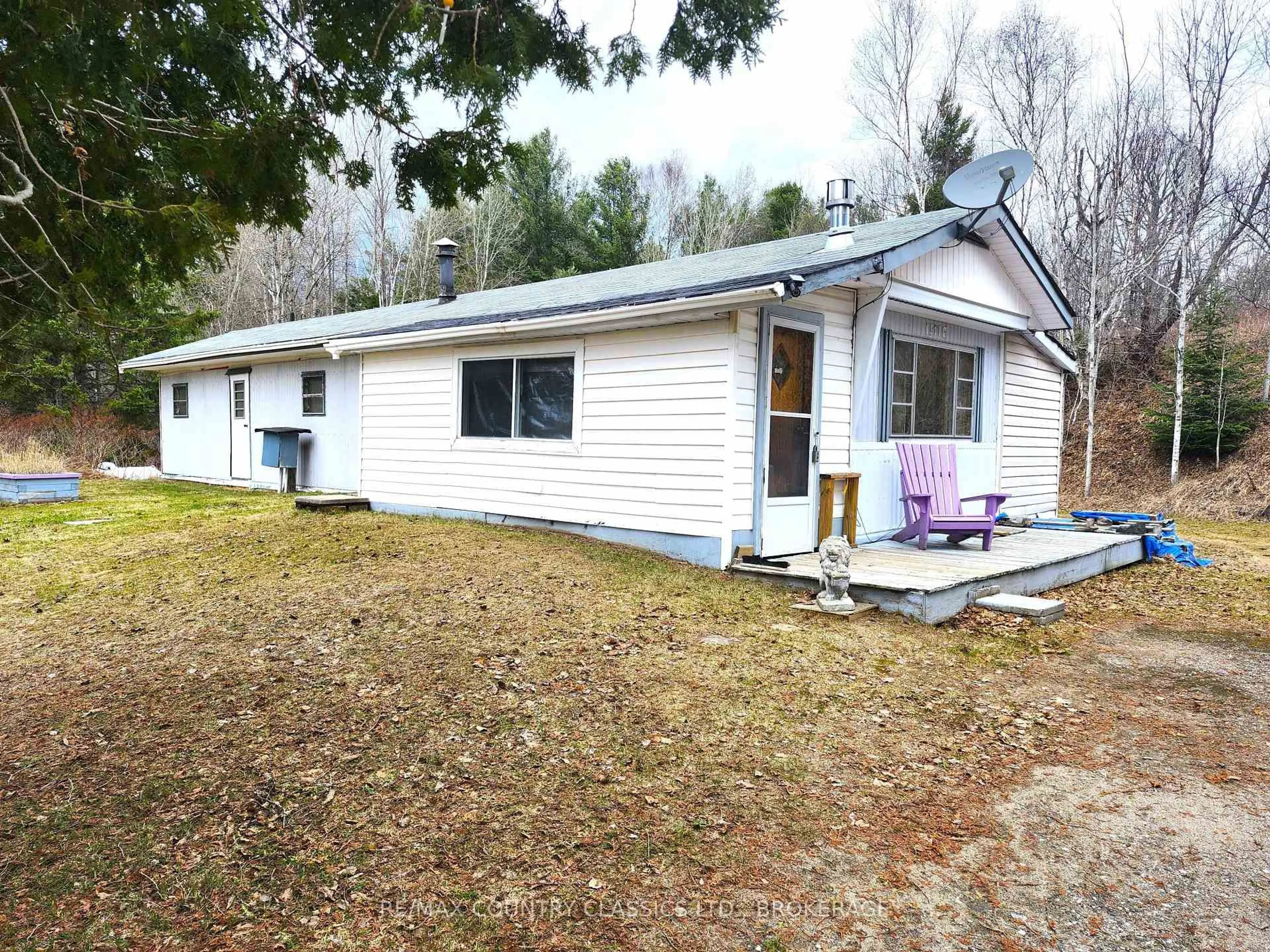 A pic from outside/outdoor area/front of a property/back of a property/a pic from drone, unknown for 605 Slate Falls Rd, Denbigh Ontario K0H 1L0