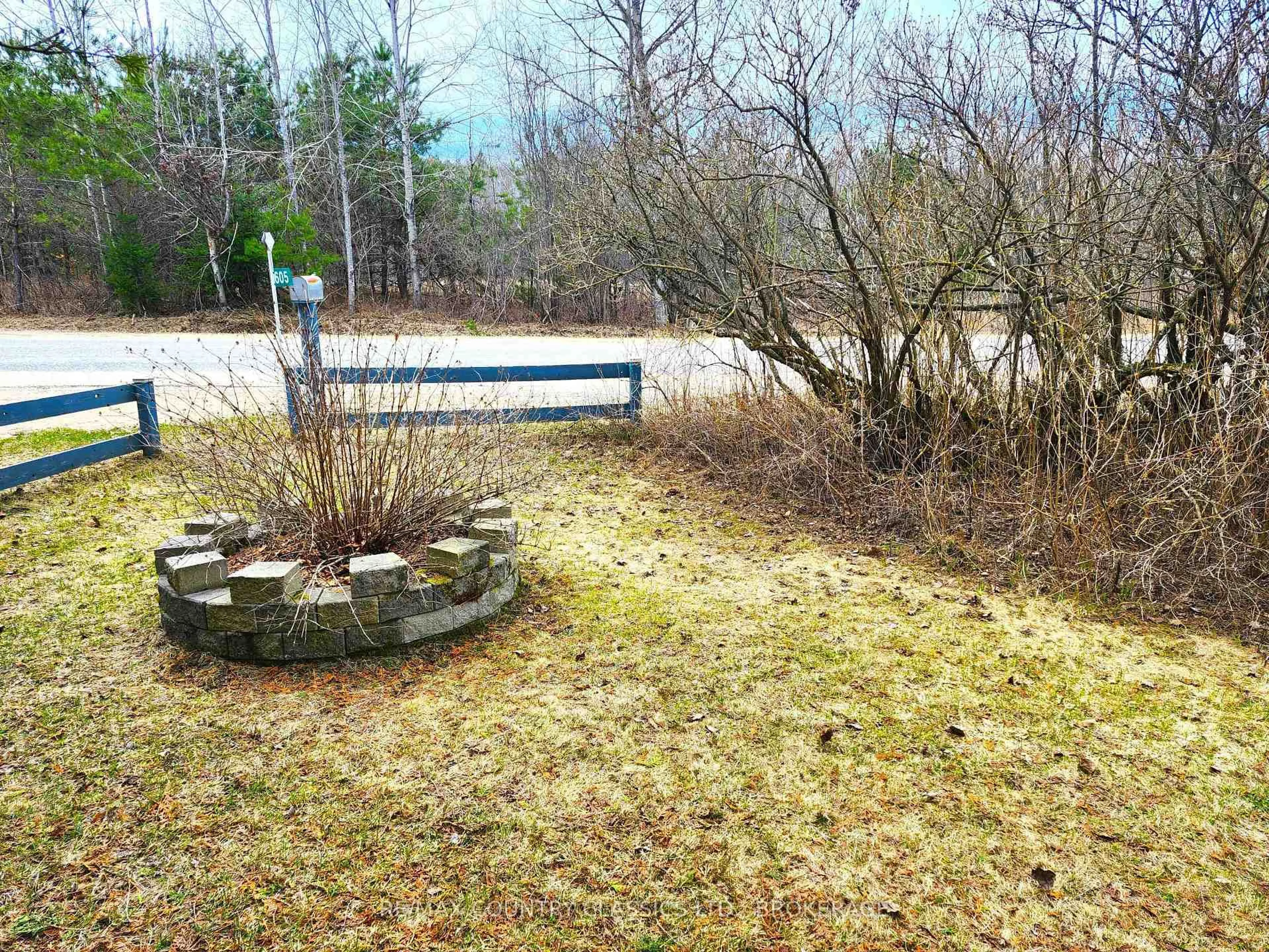 A pic from outside/outdoor area/front of a property/back of a property/a pic from drone, water/lake/river/ocean view for 605 Slate Falls Rd, Denbigh Ontario K0H 1L0