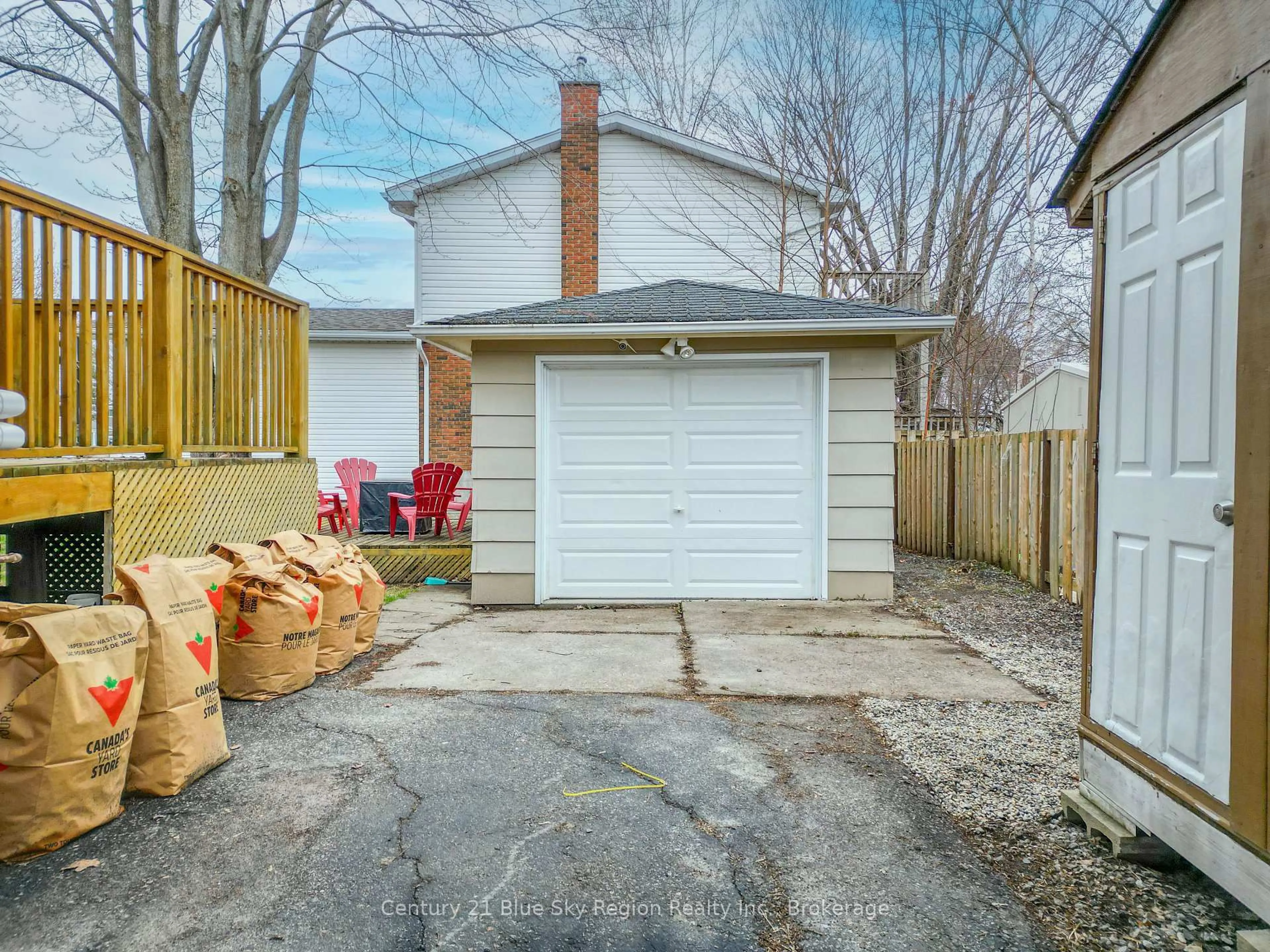 Shed for 25 Rowe Ave, North Bay Ontario P1A 1W8
