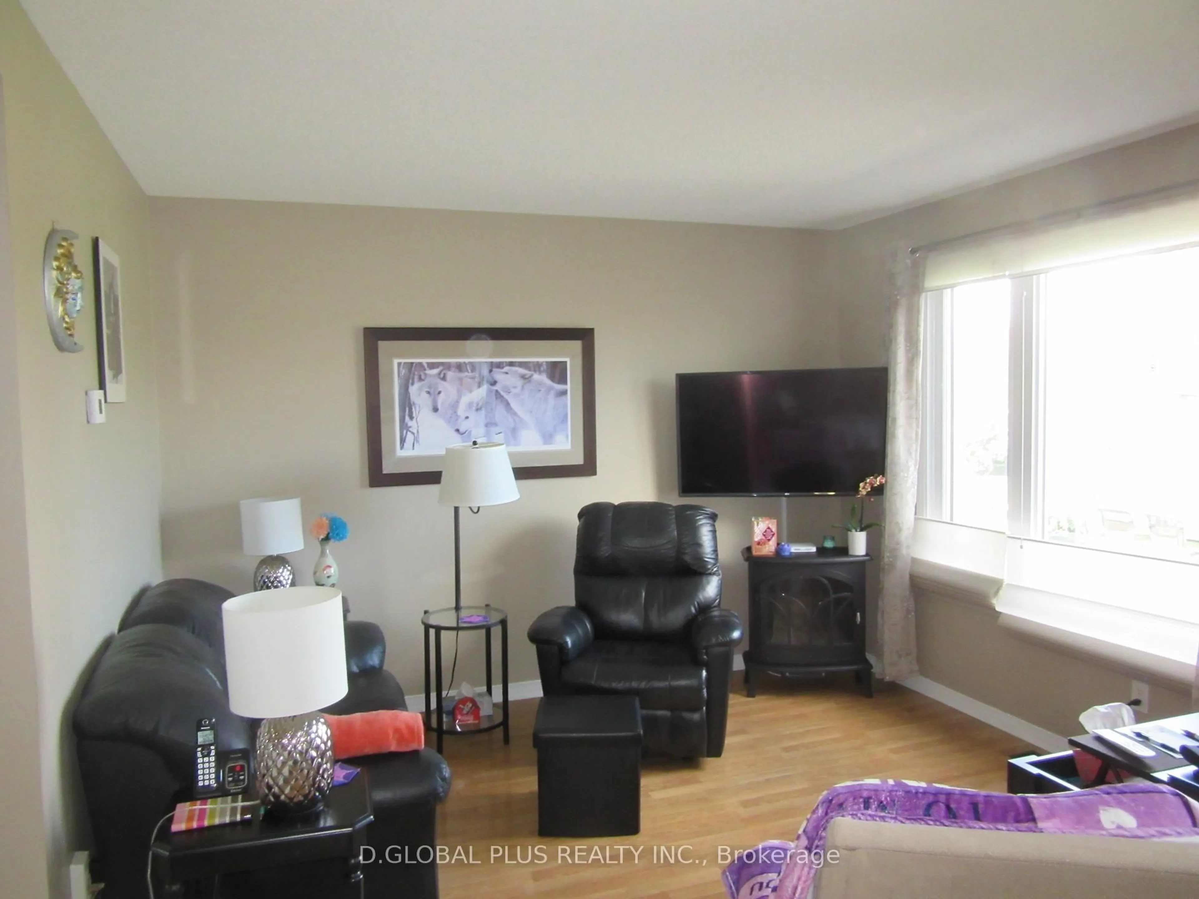 A pic of a room for 121 Hemlock Cres, Cornwall Ontario K6H 7L7