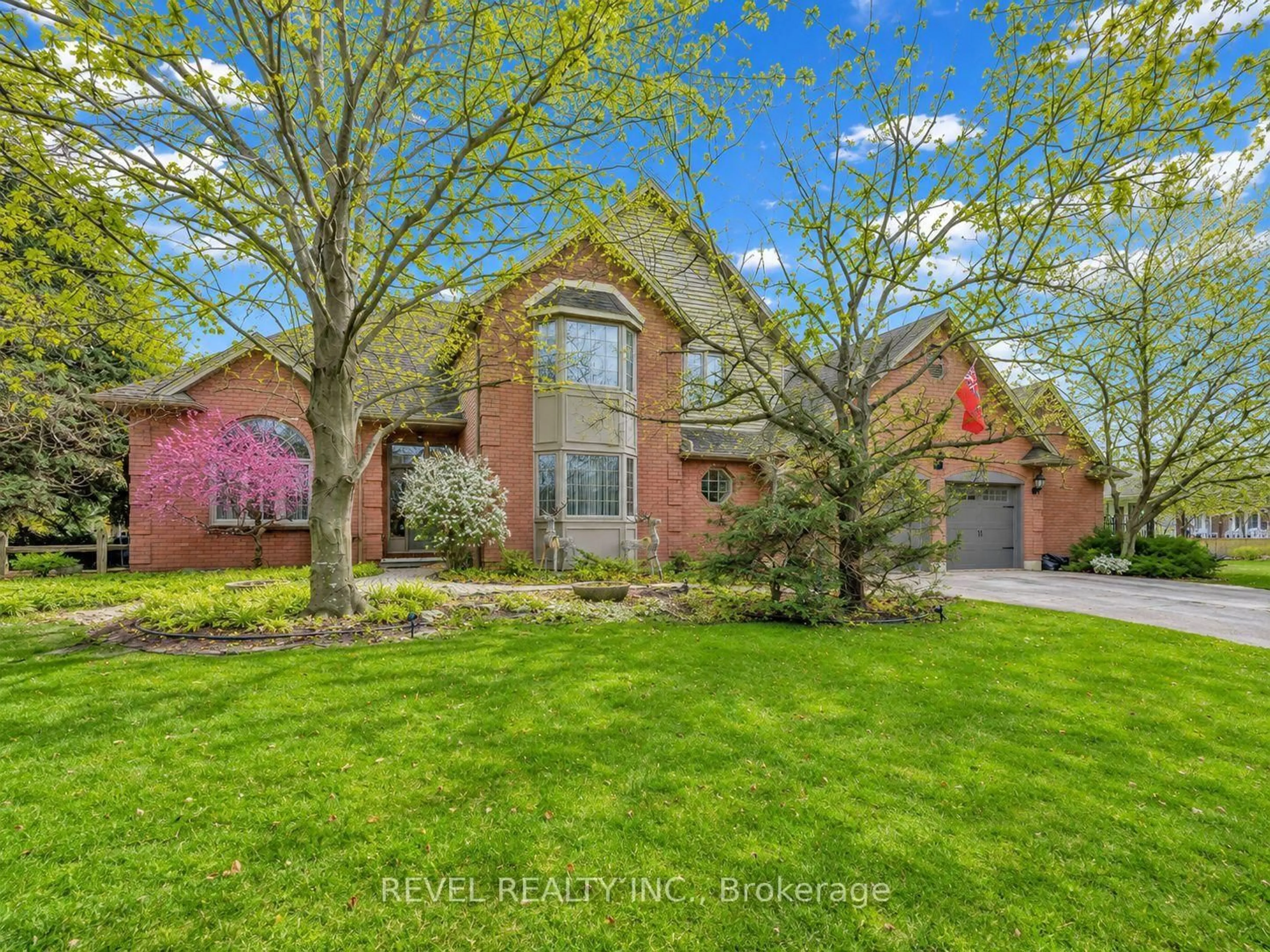 Home with brick exterior material, street for 11 Cramar Cres, Chatham-Kent Ontario N7M 6G3