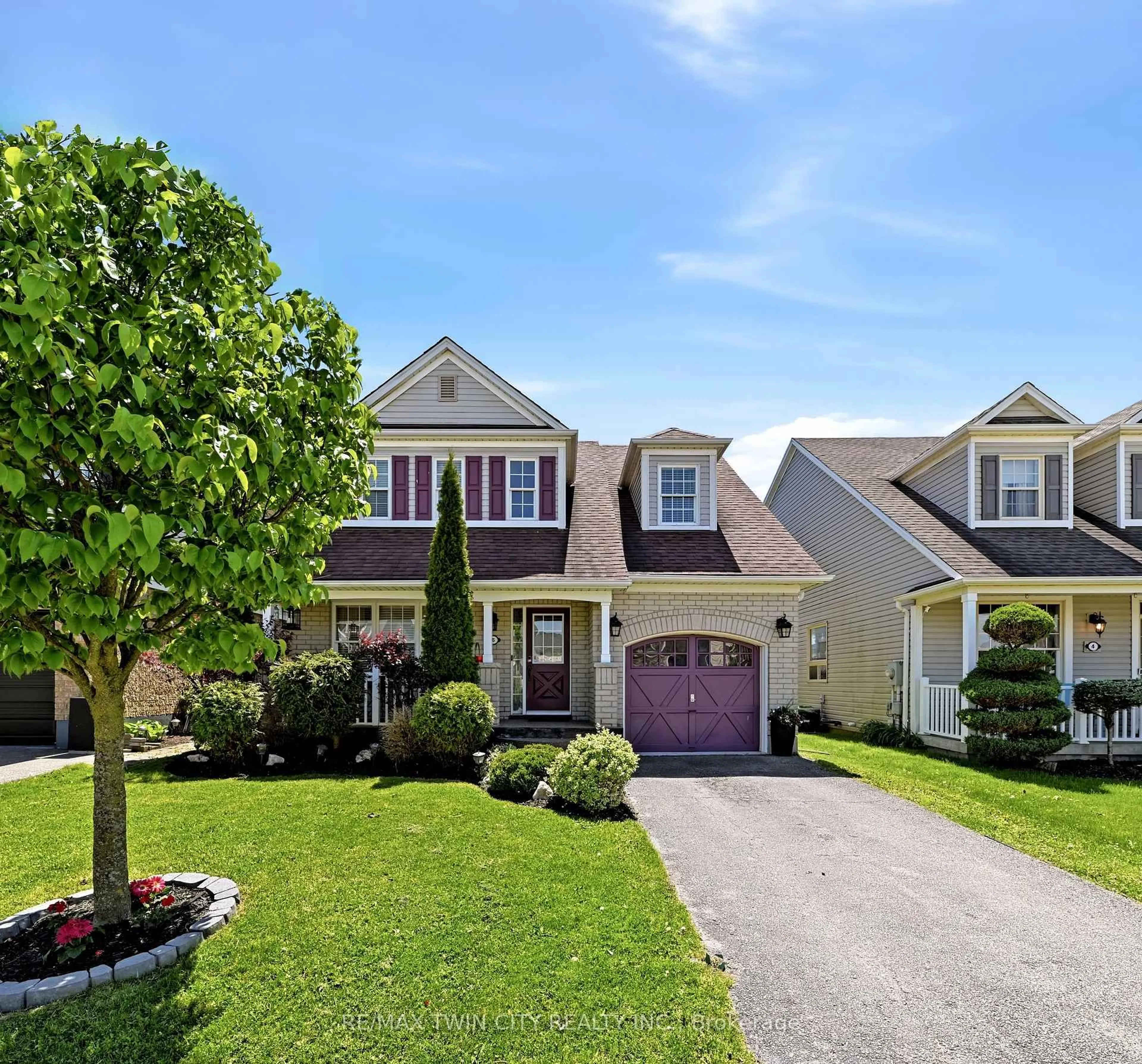 Home with vinyl exterior material, street for 6 Jones Lane, Brantford Ontario N3T 0B1