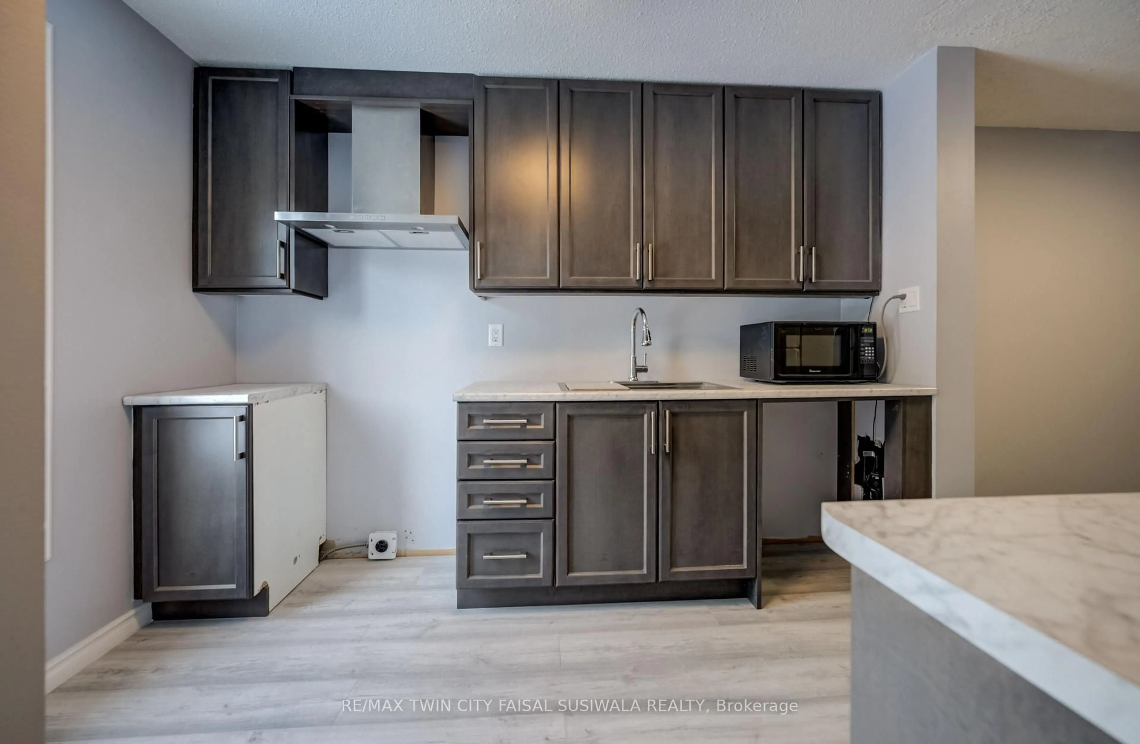 Standard kitchen, unknown for 249 Cedarbrae Ave #18, Waterloo Ontario N2L 4S8