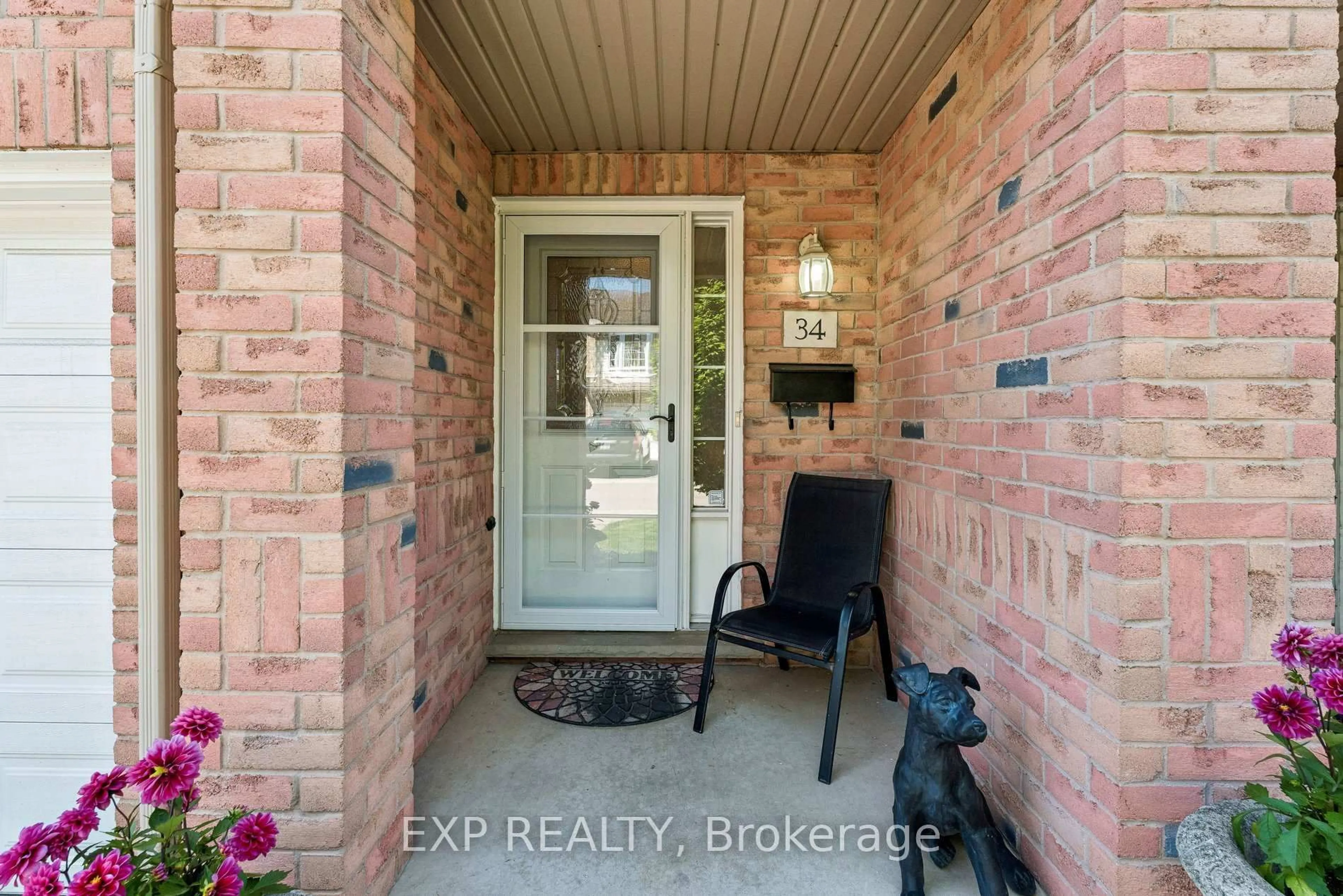 Indoor entryway for 485 Green Rd #34, Hamilton Ontario L8E 6A7