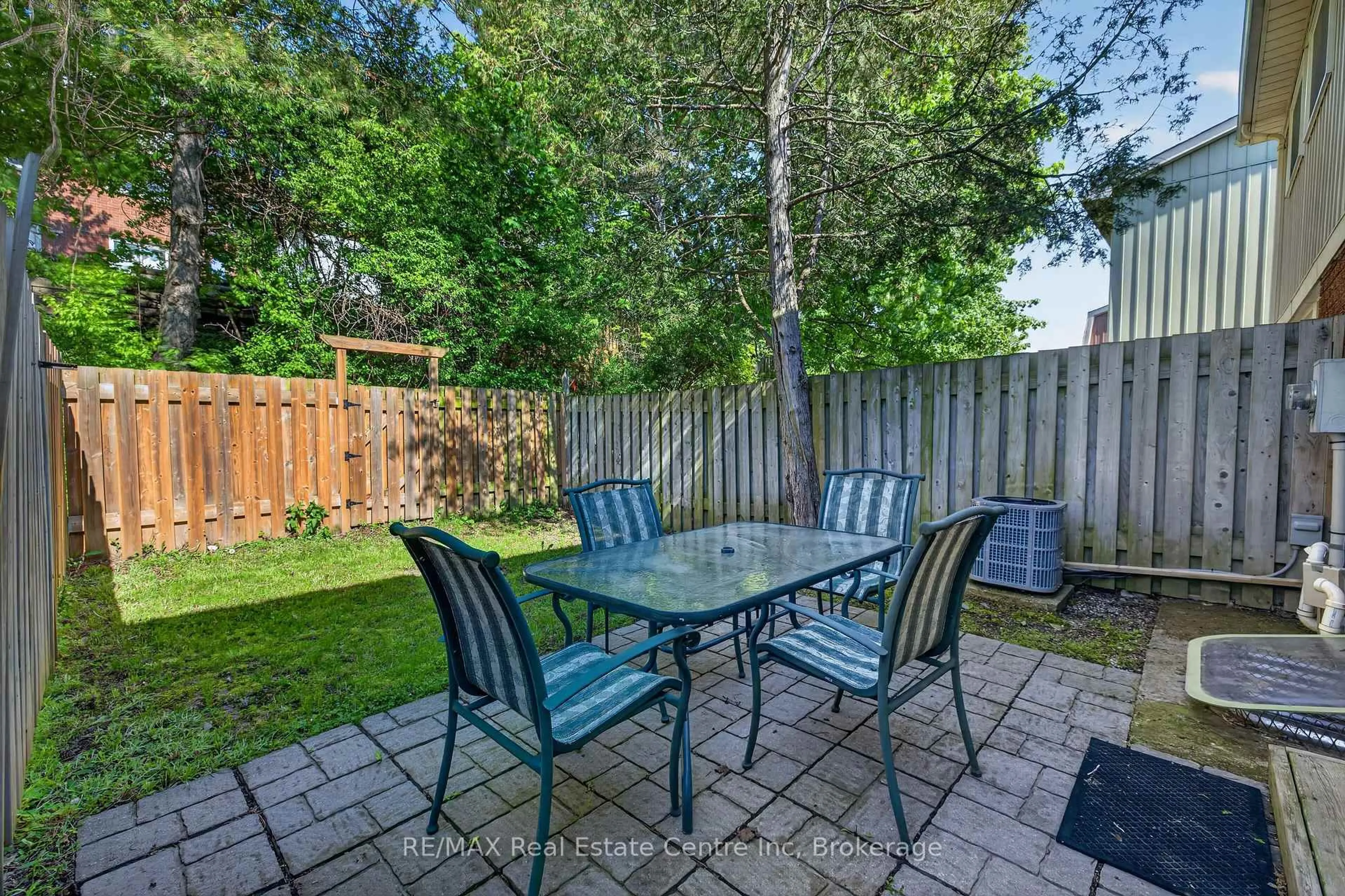 Patio, street for 137 Dovercliffe Rd #13, Guelph Ontario N1G 3A5