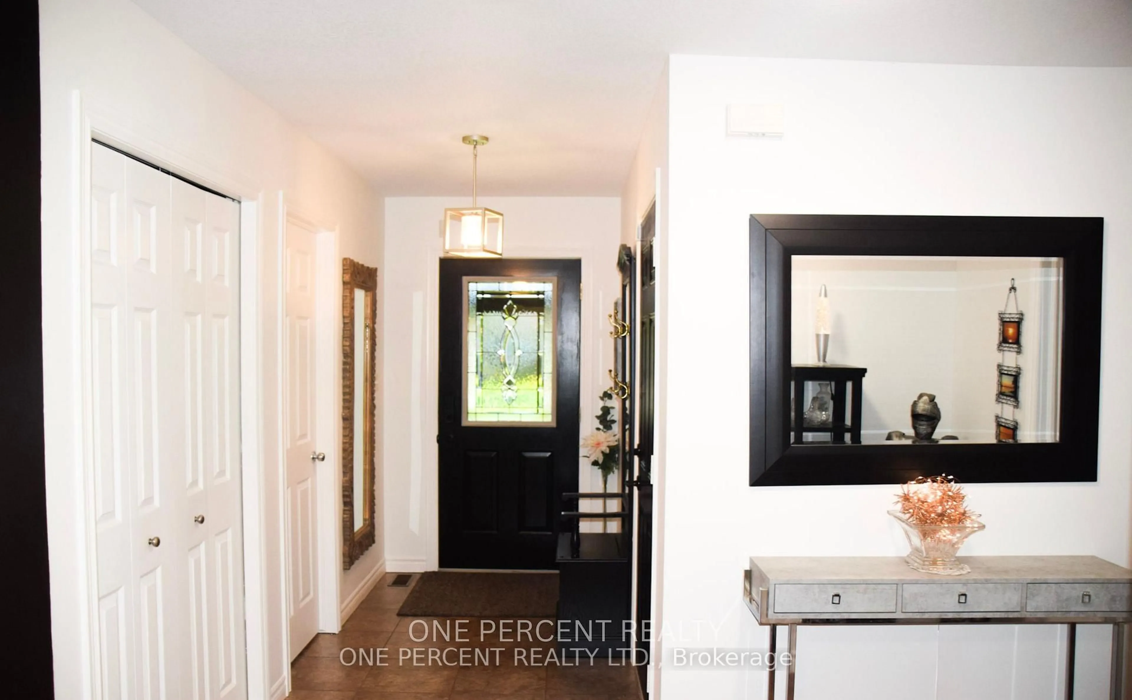 Indoor entryway for 110 MILTON SEILER Cres, Minto Ontario N0G 2P0