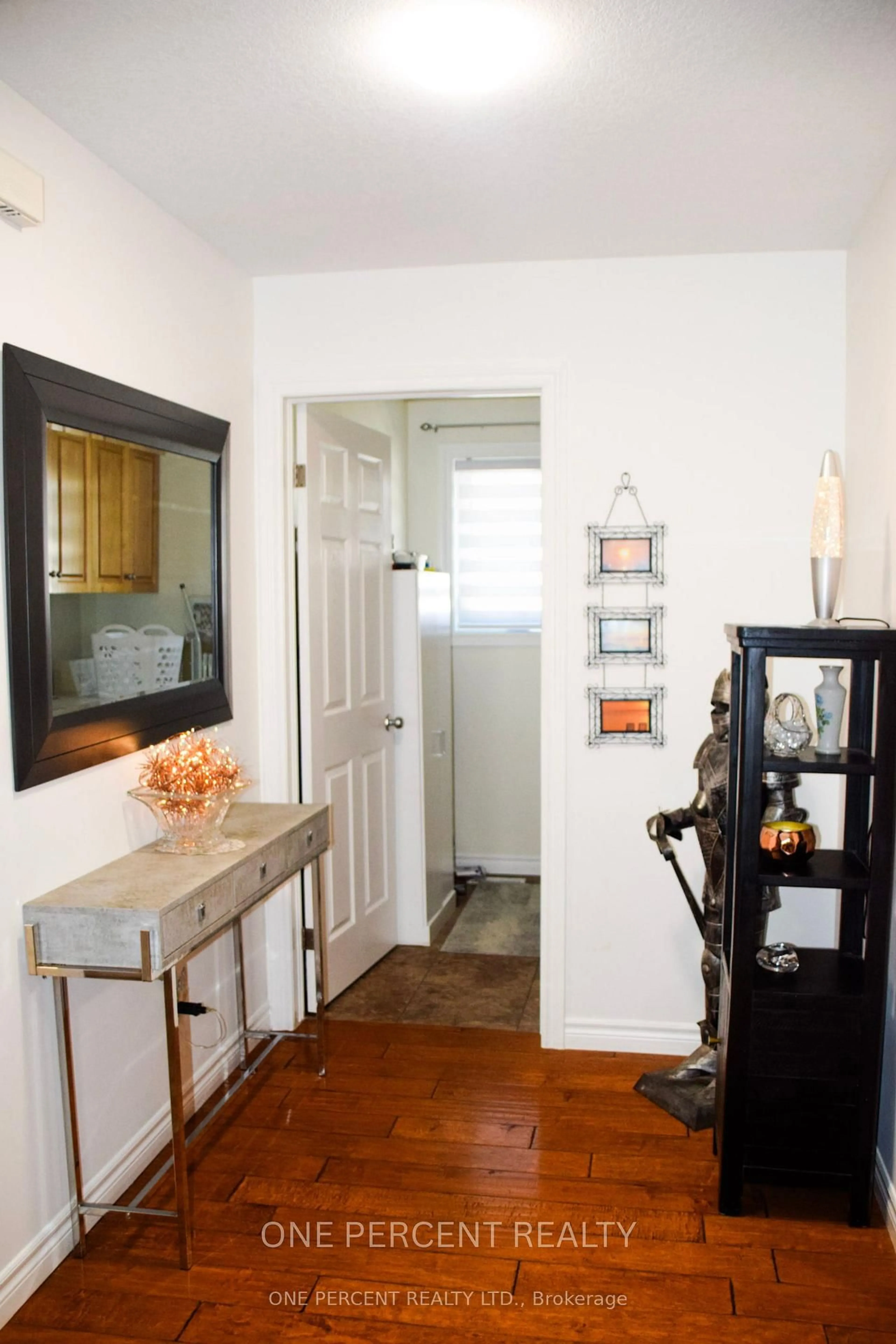 Indoor entryway for 110 MILTON SEILER Cres, Minto Ontario N0G 2P0