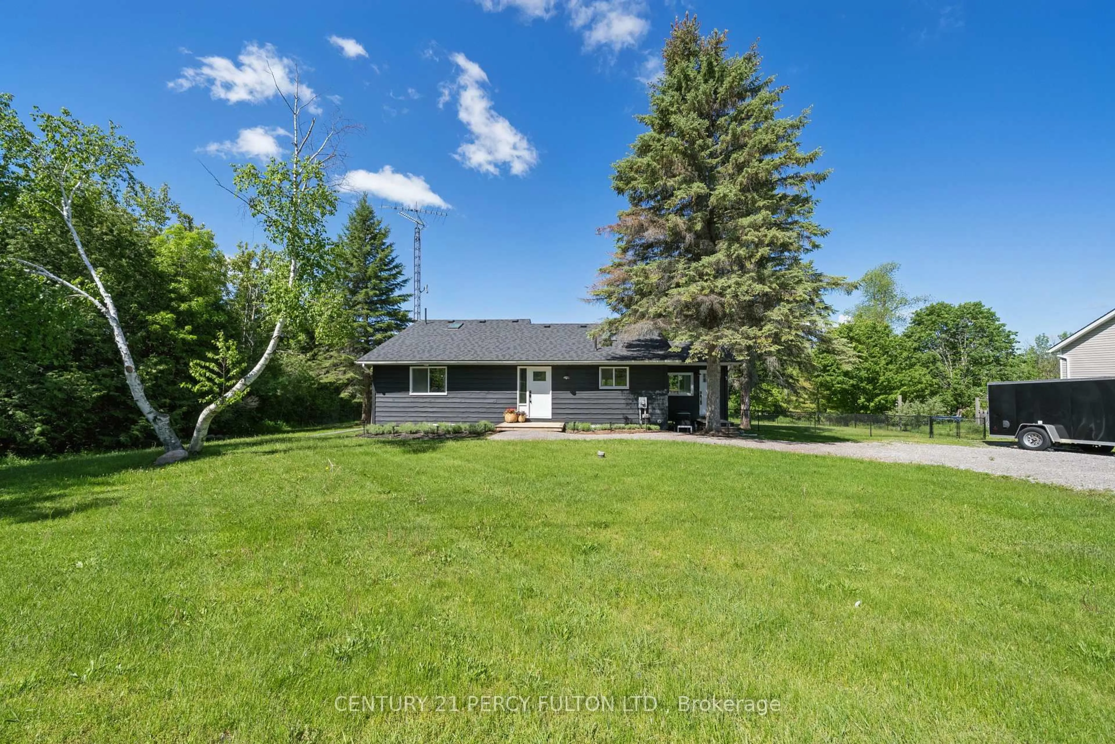 A pic from outside/outdoor area/front of a property/back of a property/a pic from drone, unknown for 1935 Pratt's Marina Rd, Selwyn Ontario K0L 2H0