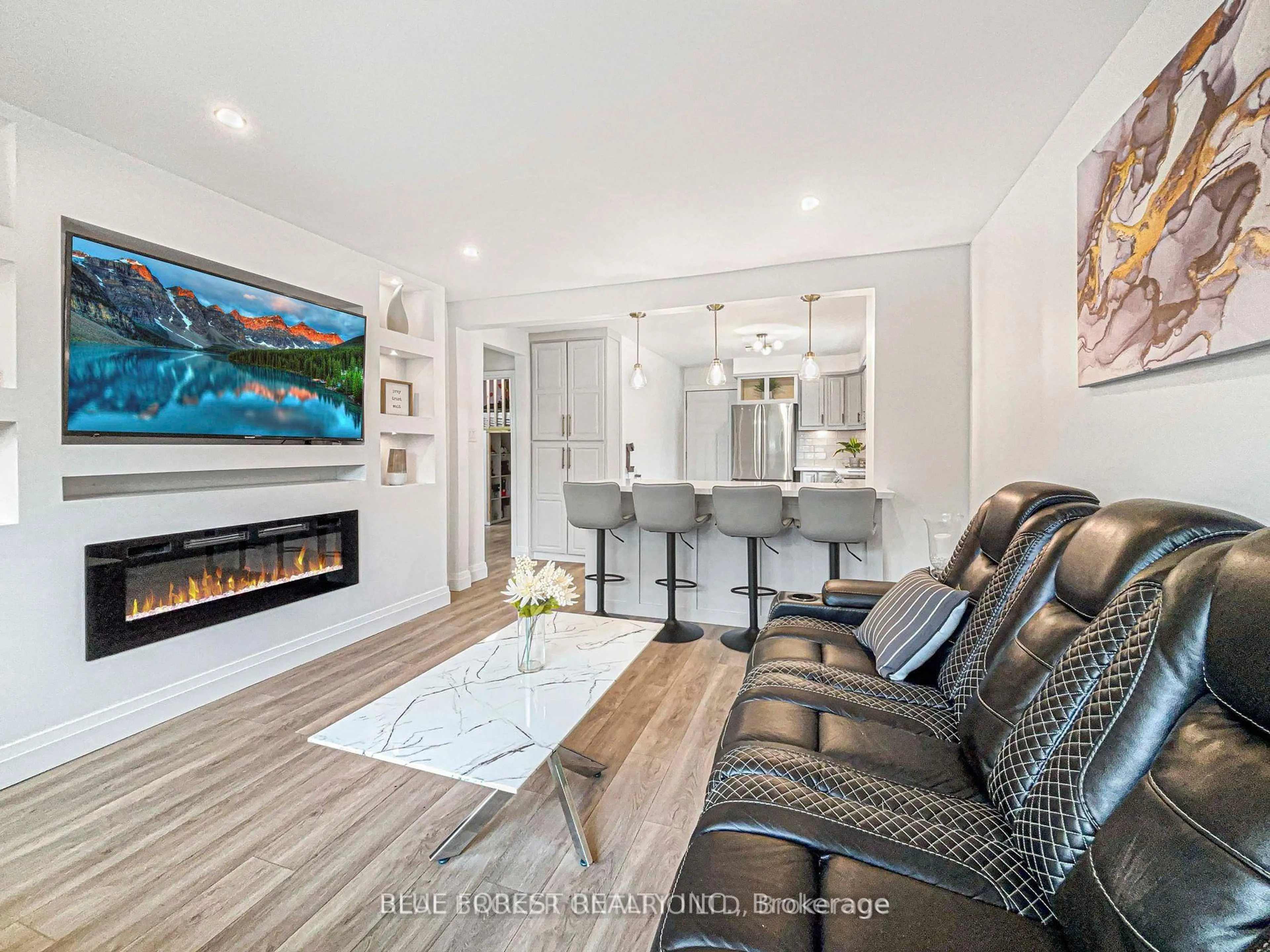 Living room with furniture, unknown for 104 Delaware St, London East Ontario N5Z 2N5