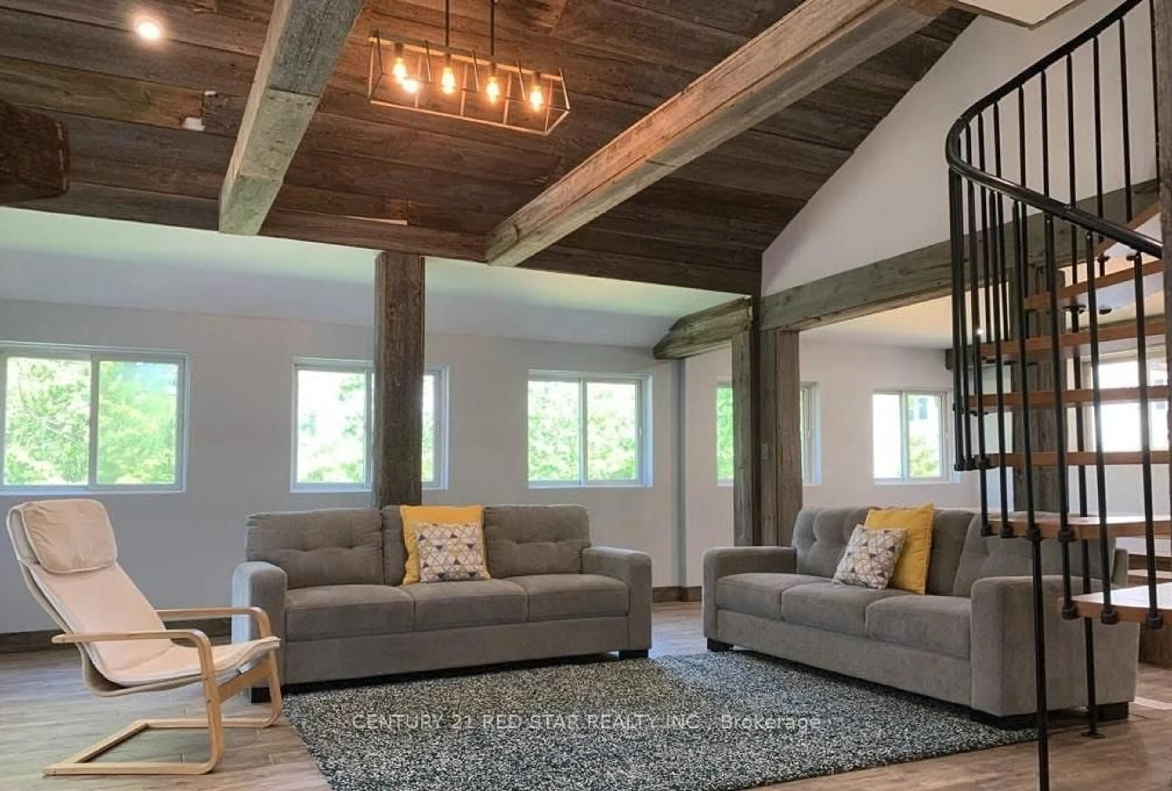 Living room with furniture, wood/laminate floor for 112 NORDIC Rd, Blue Mountains Ontario N0H 2E0