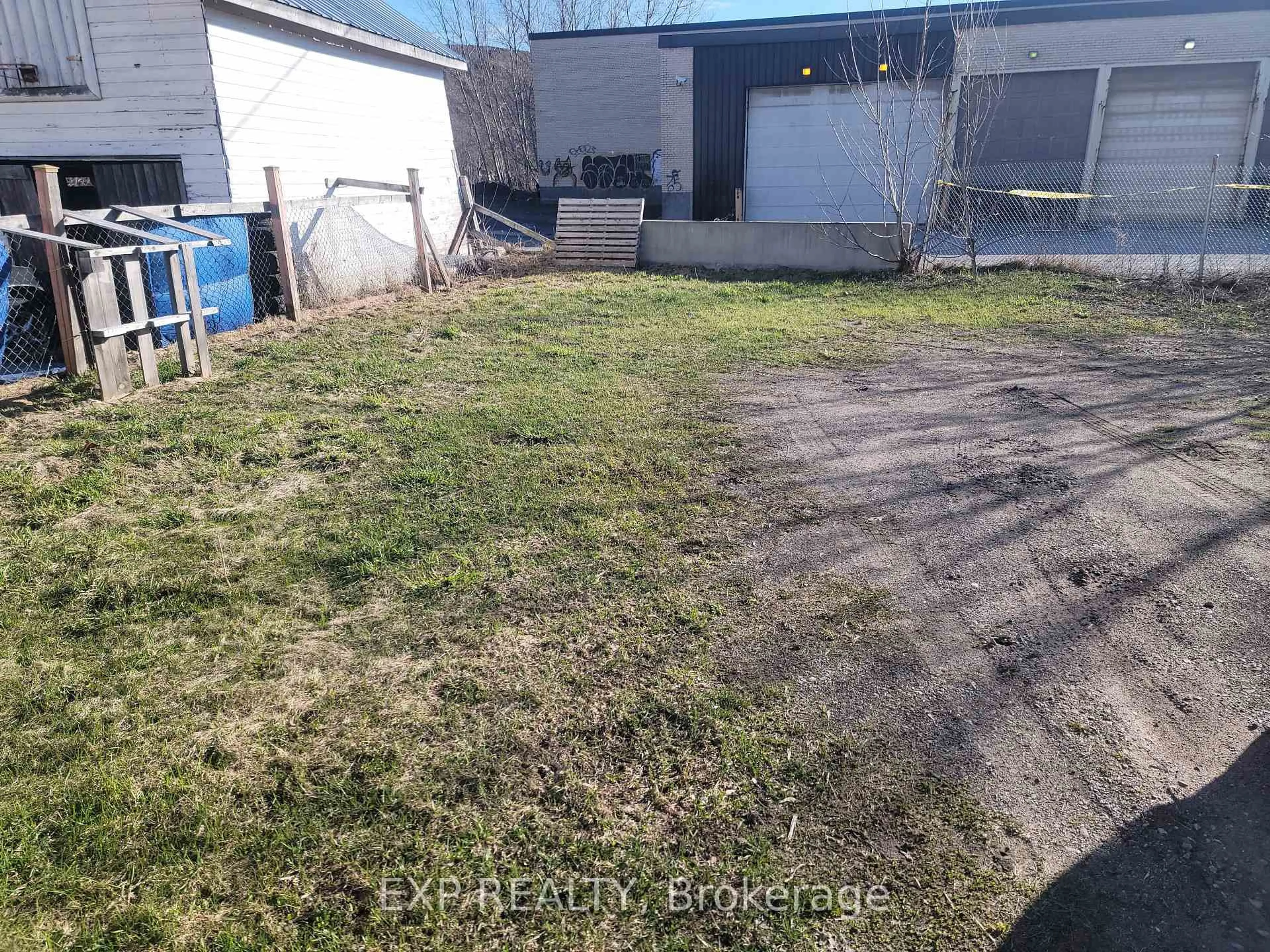A pic from outside/outdoor area/front of a property/back of a property/a pic from drone, street for 119 Grosvenor Ave, Sault Ste Marie Ontario P6B 2M2