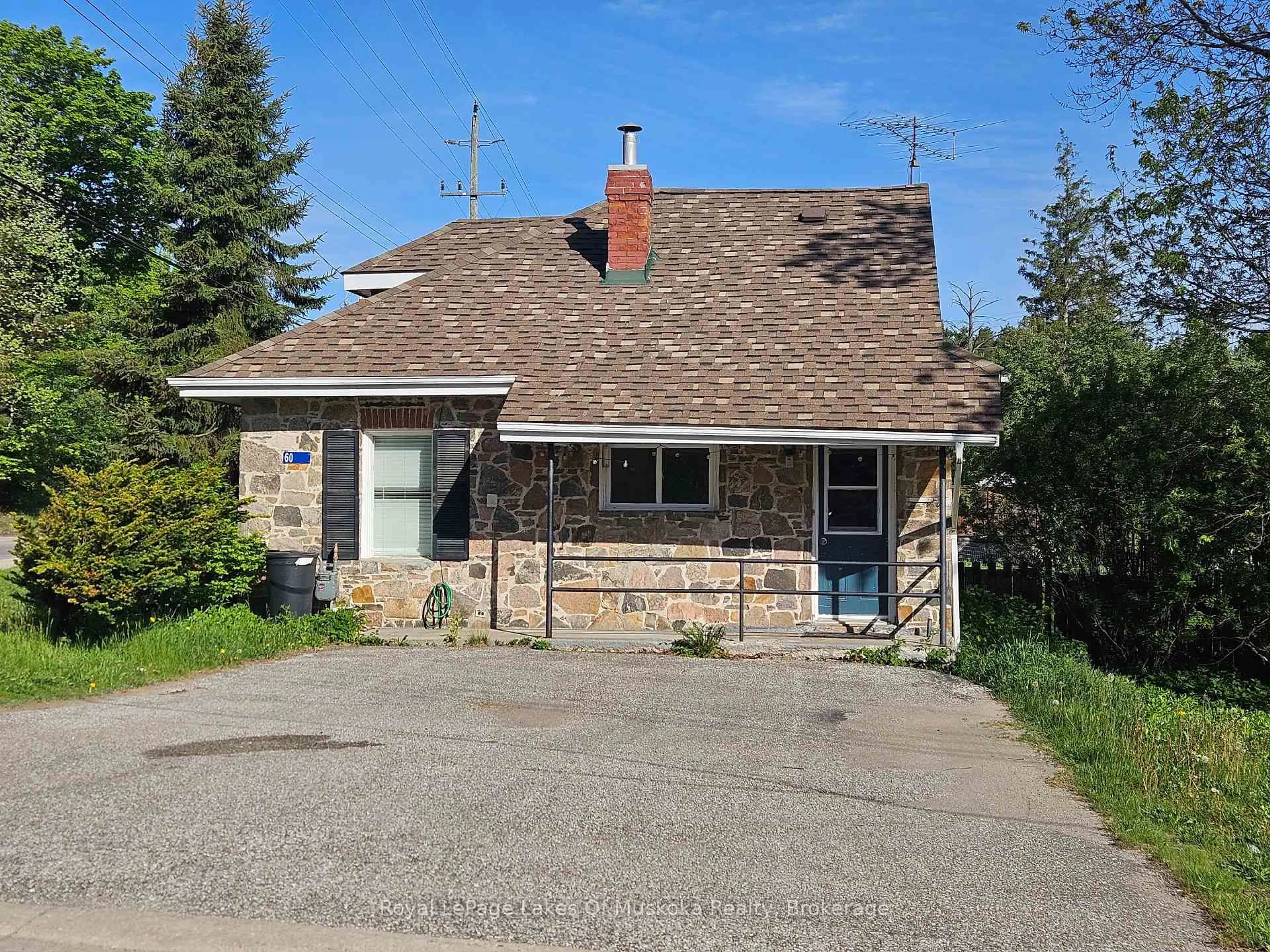 Unknown for 60 West Rd, Huntsville Ontario P1H 1L8