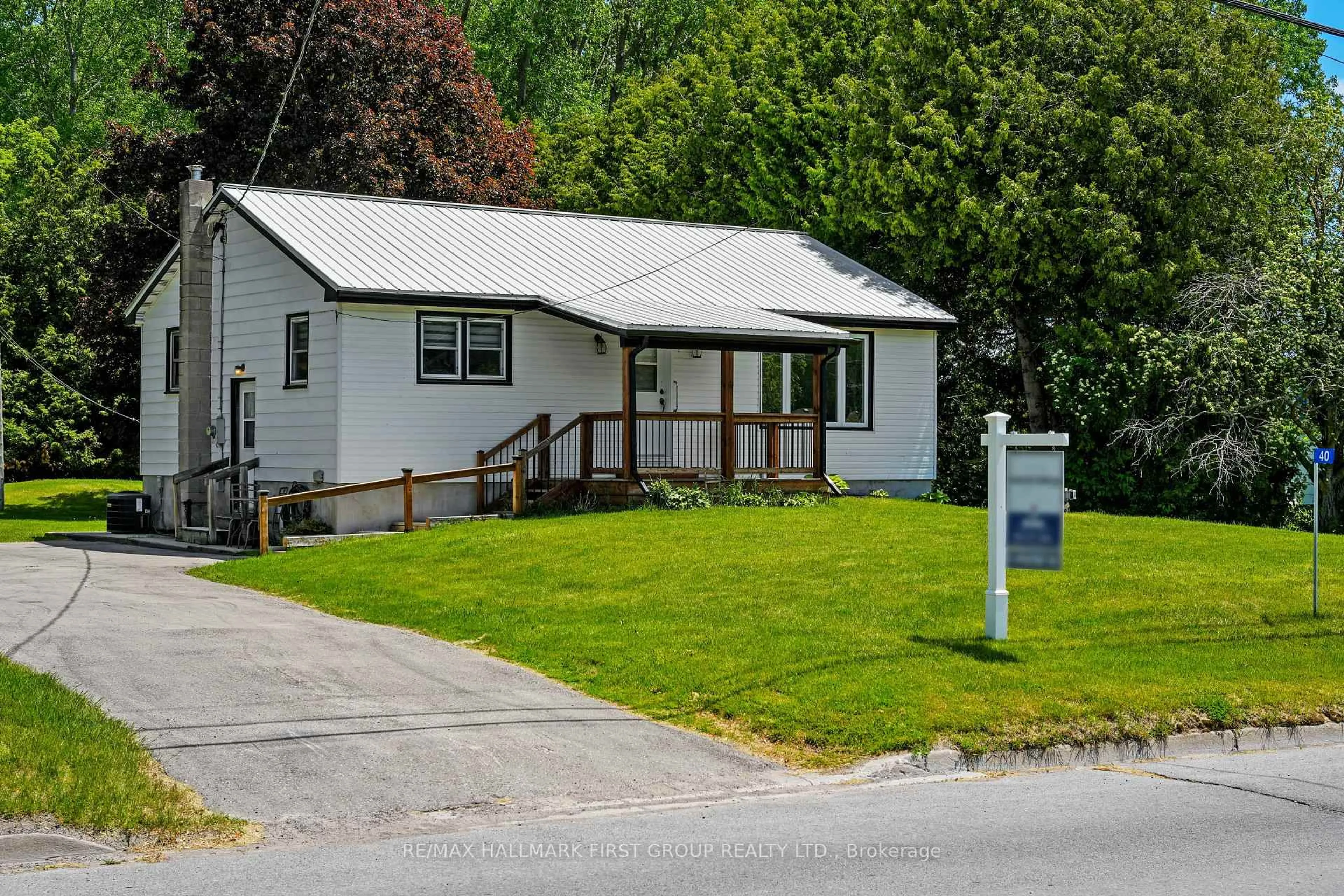 Unknown for 40 Whites Rd, Quinte West Ontario K8V 5P5