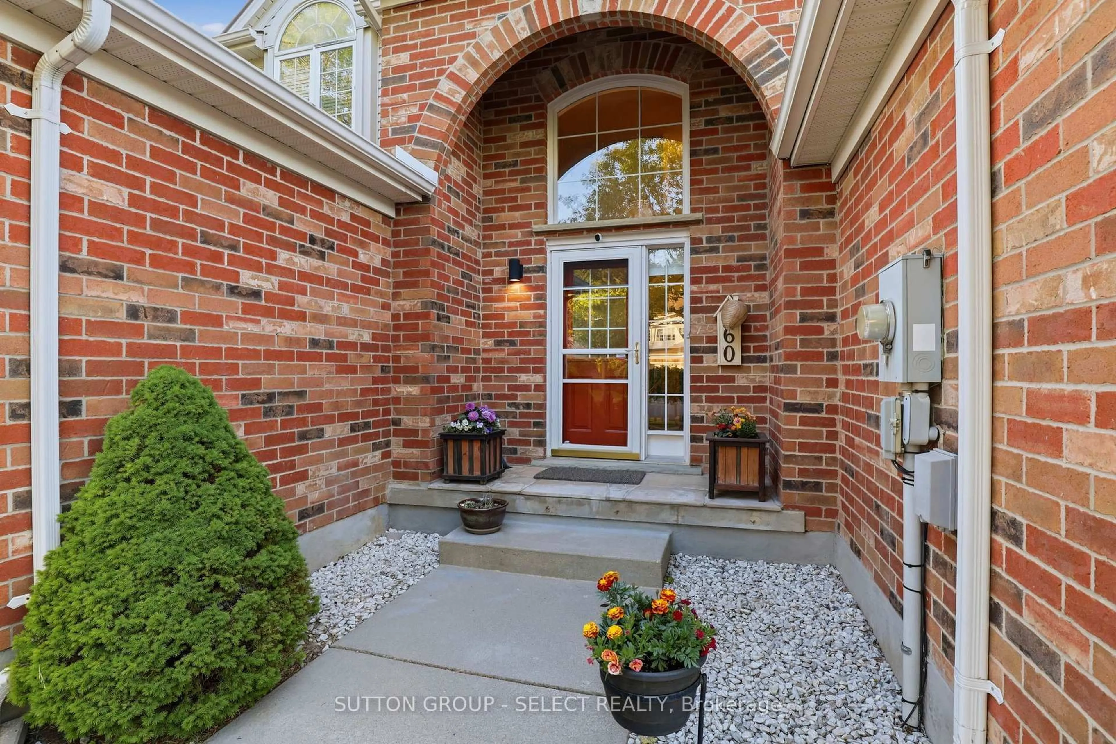 Unknown for 760 Silversmith St, London North Ontario N6H 5R7