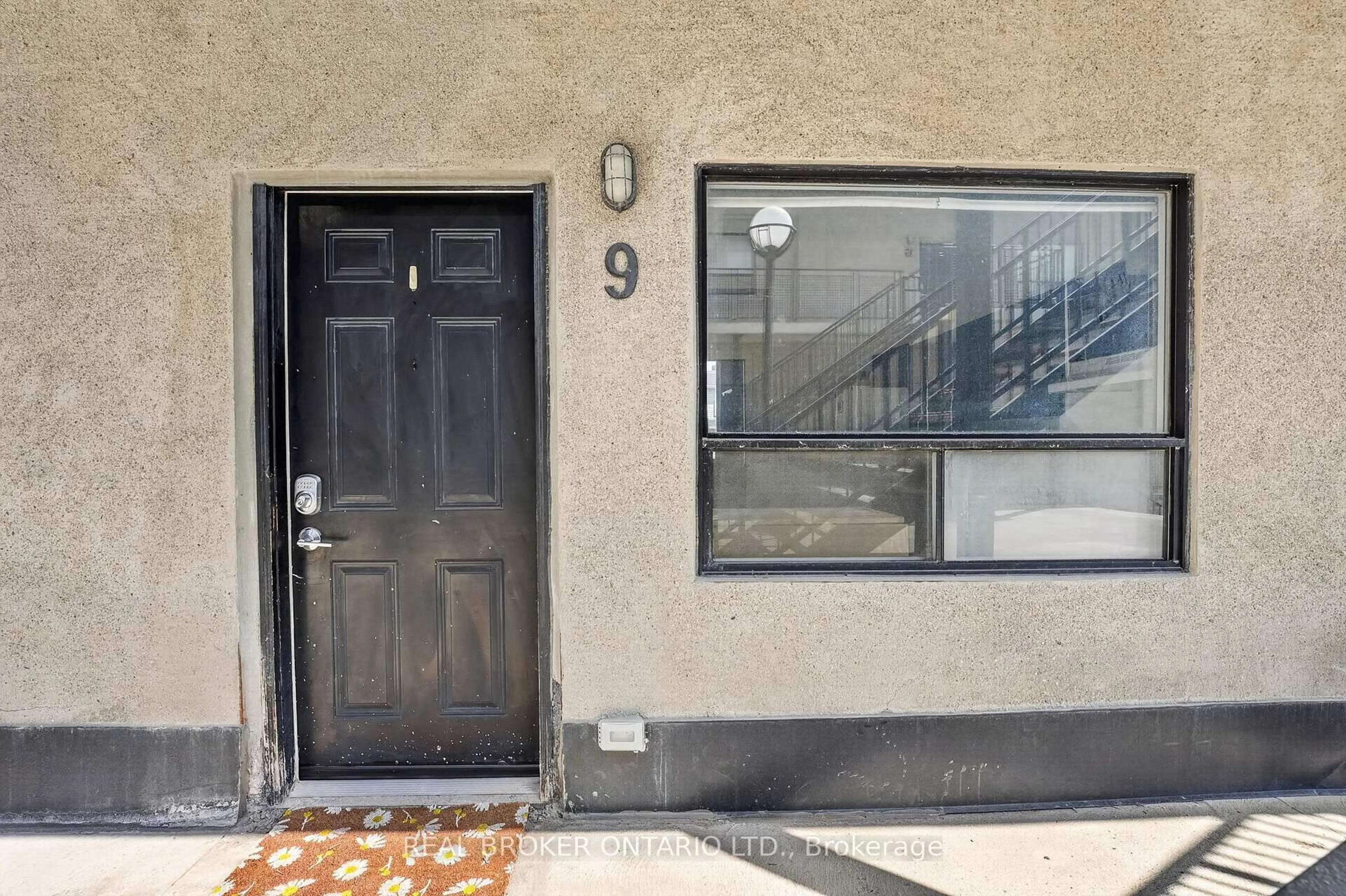 Indoor entryway for 12 Bridgeport Rd #9, Waterloo Ontario N2J 2J3