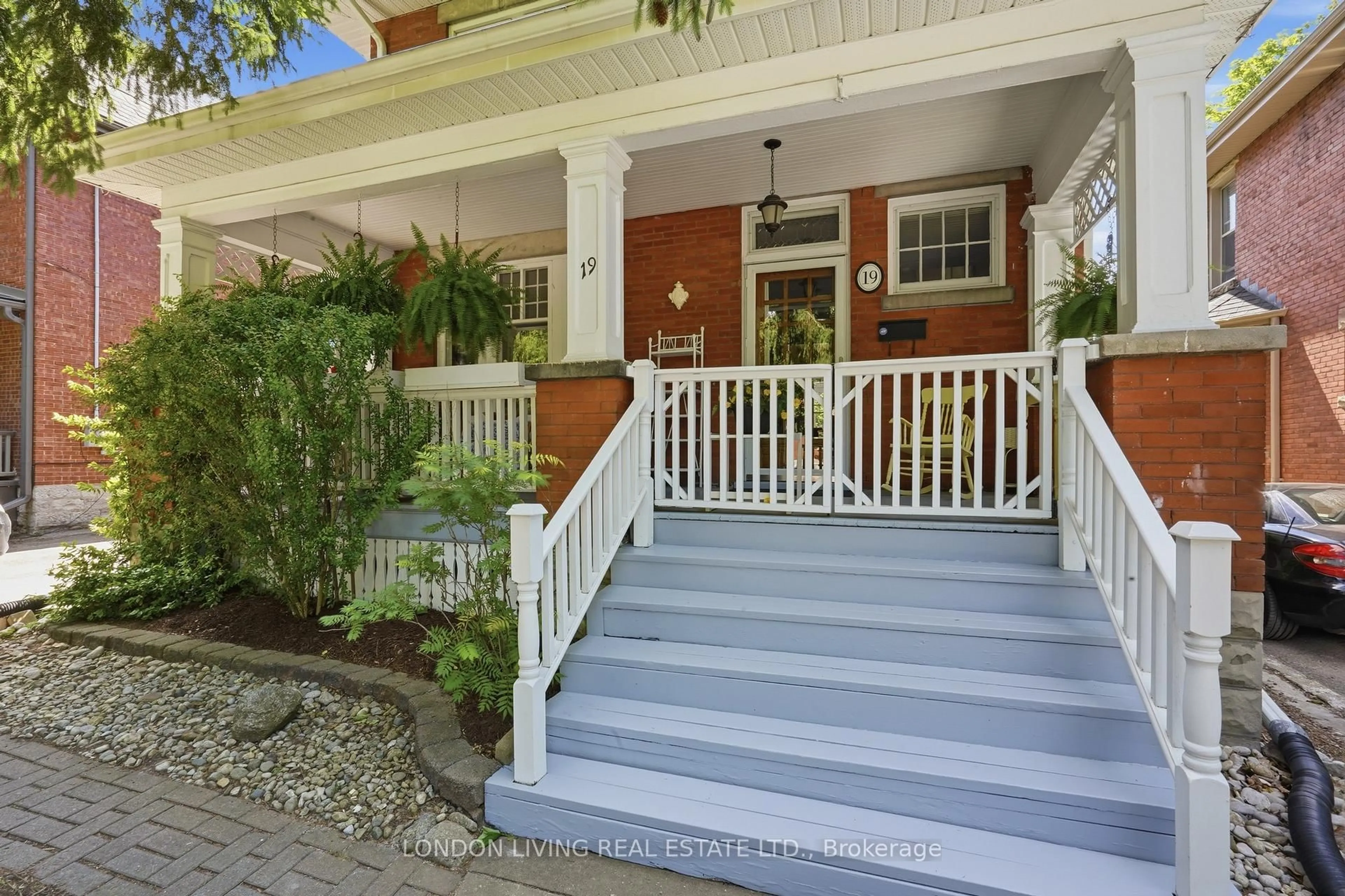 Unknown for 19 Belgrave Ave, London South Ontario N6C 4B3