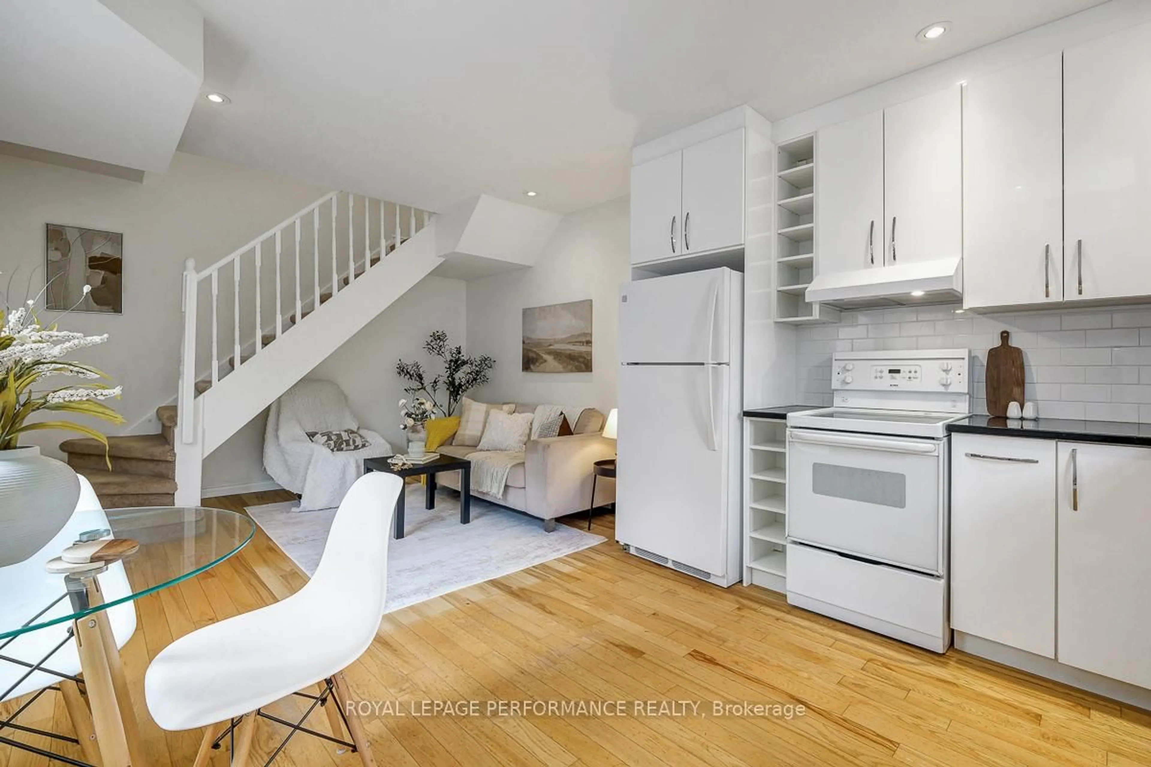 Open concept kitchen, unknown for 6 Hilda St, Ottawa Ontario K1Y 2A9