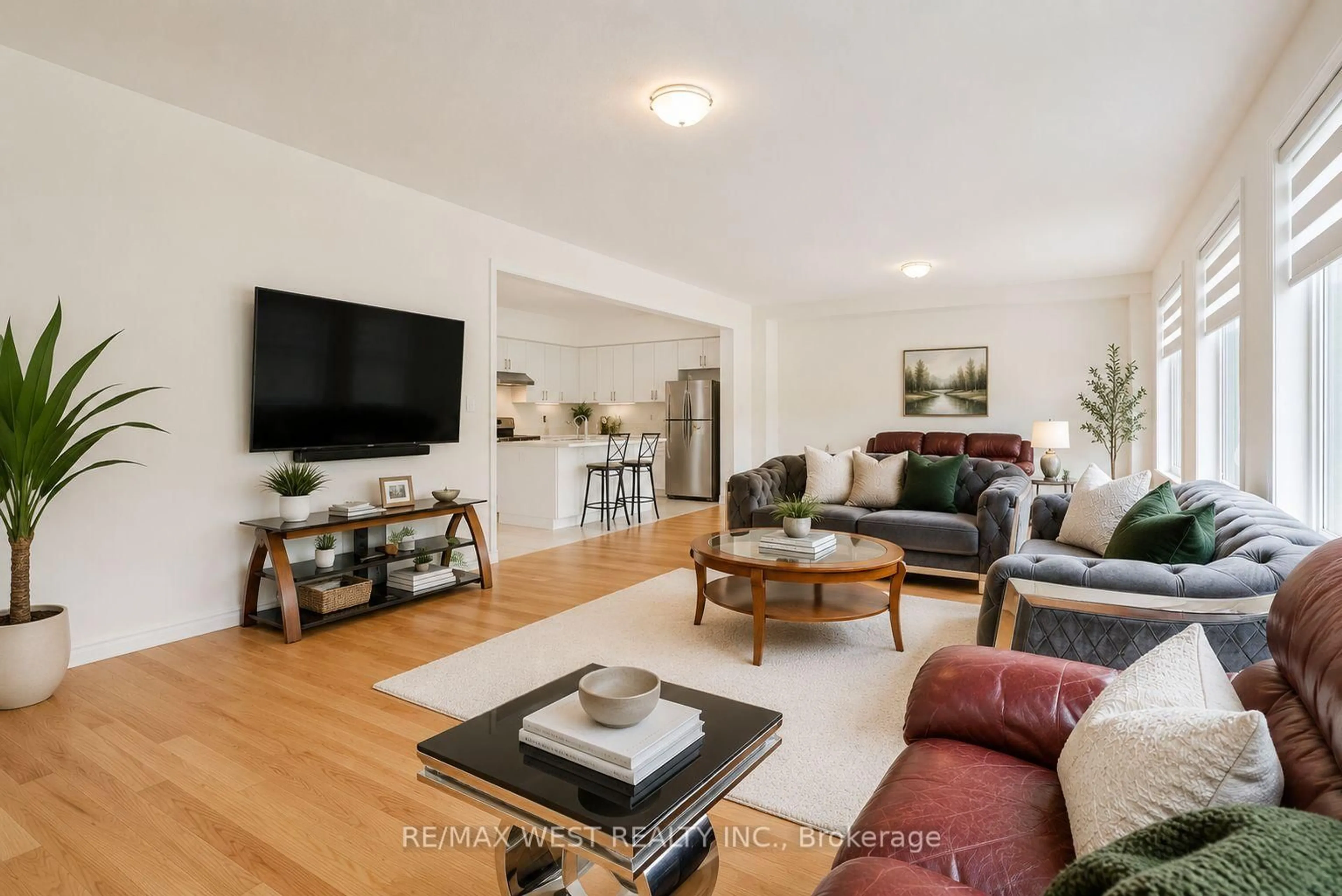 Living room with furniture, unknown for 35 Gilham Way, Brant Ontario N3L 0M9