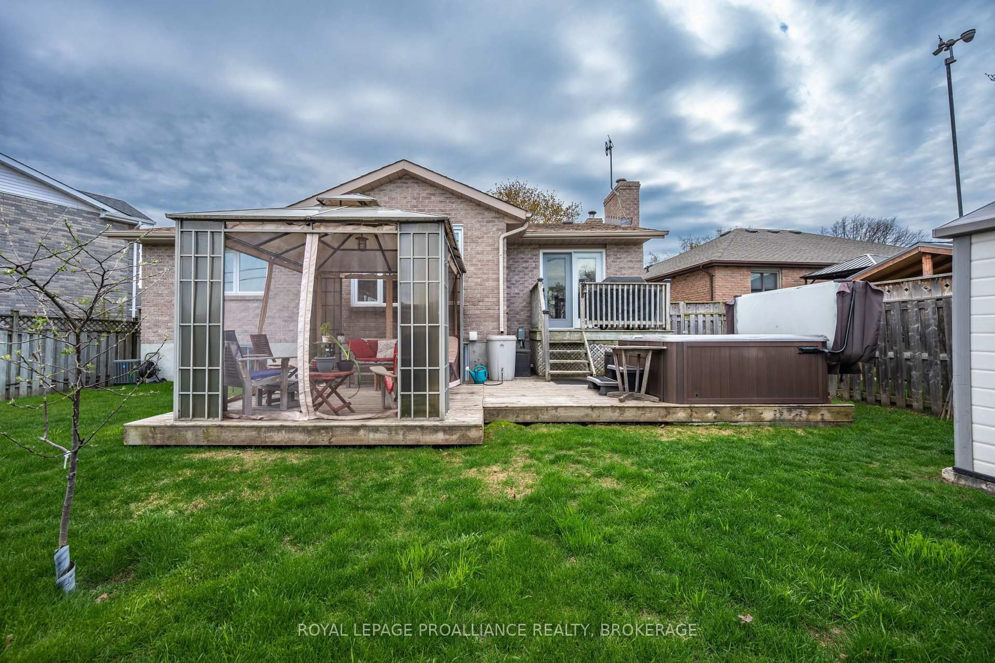 Unknown for 1048 Palmerston Cres, Kingston Ontario K7P 2P5