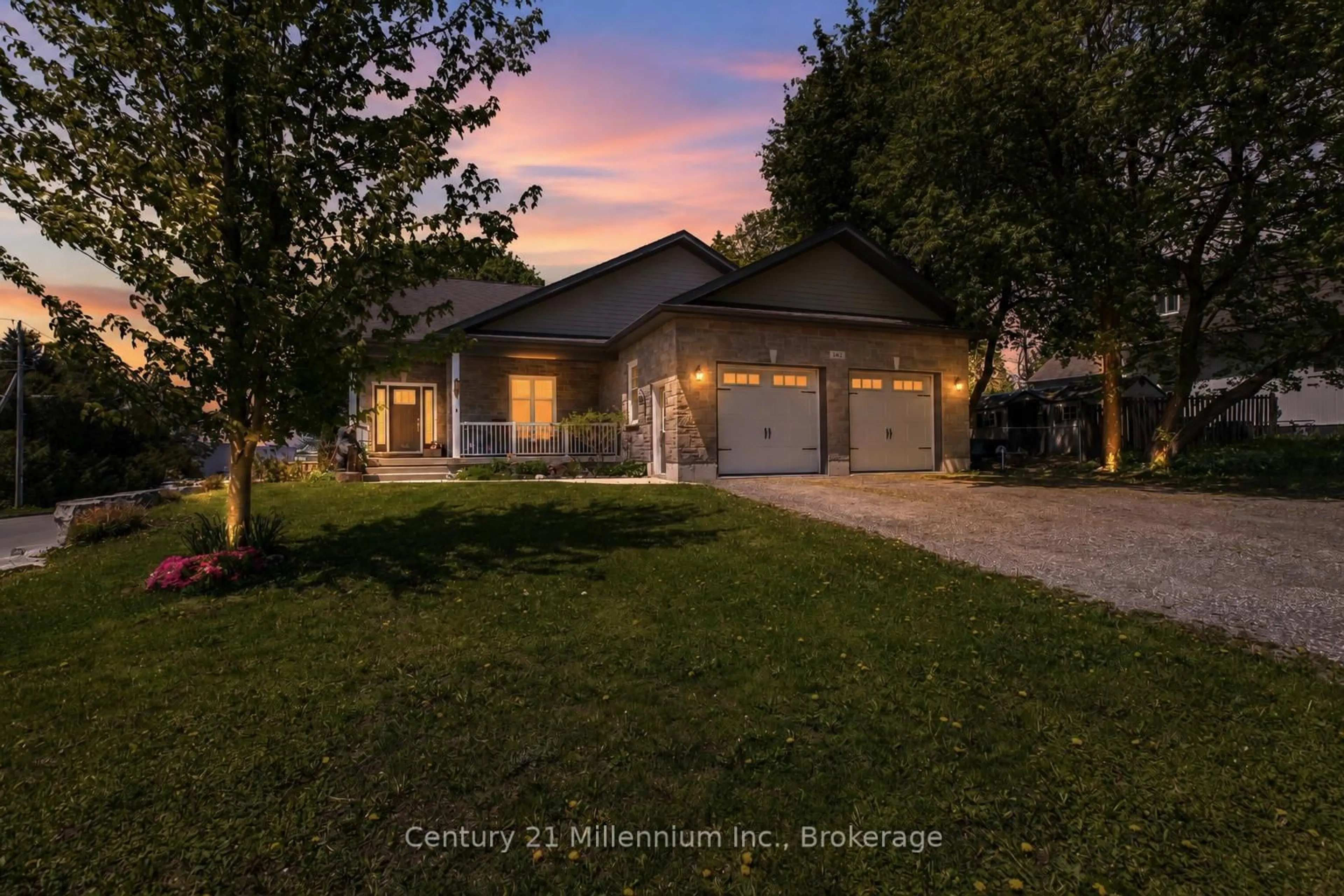 A pic from outside/outdoor area/front of a property/back of a property/a pic from drone, street for 142 Isla St, Grey Highlands Ontario N0C 1H0
