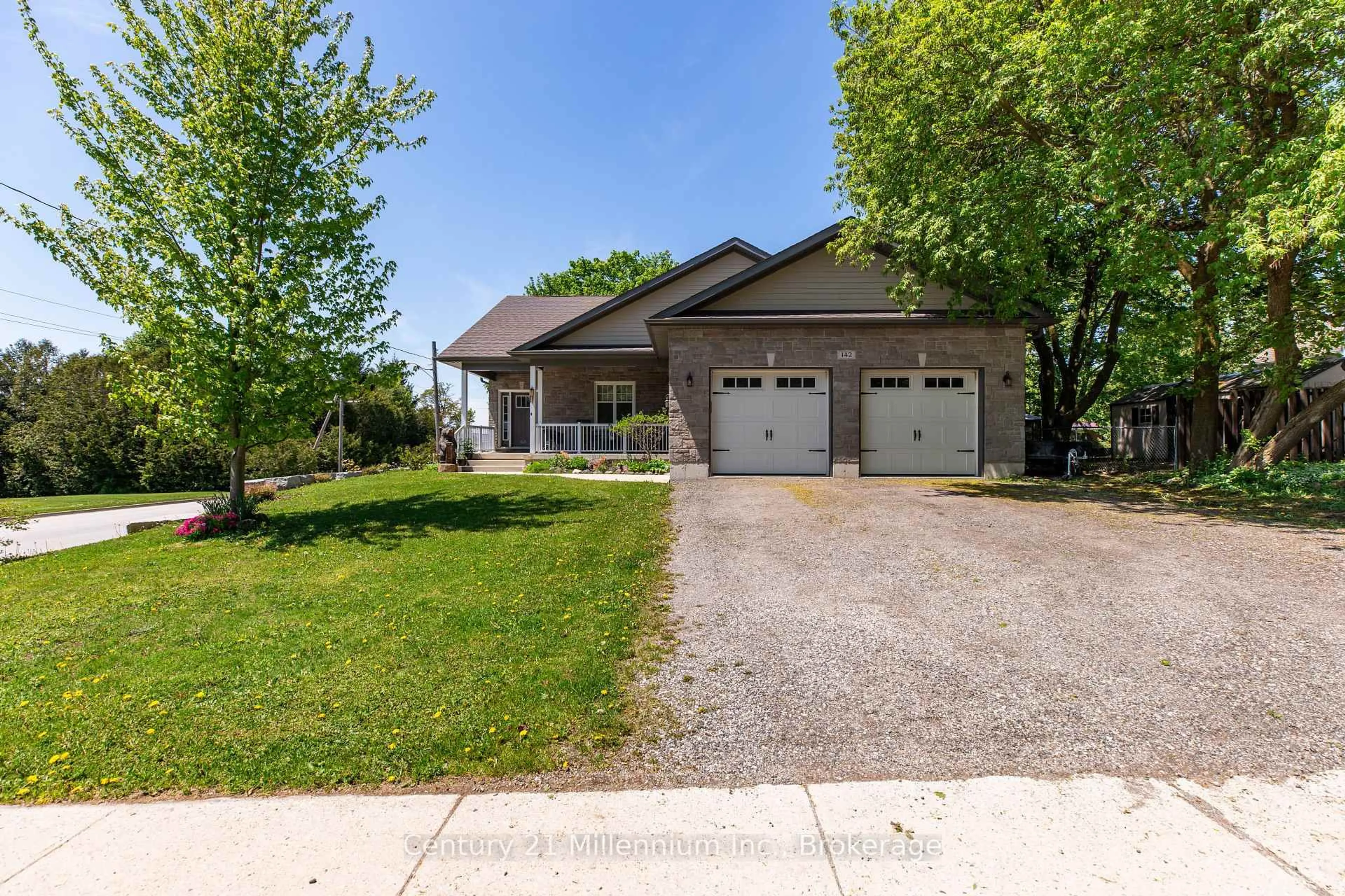 A pic from outside/outdoor area/front of a property/back of a property/a pic from drone, street for 142 Isla St, Grey Highlands Ontario N0C 1H0