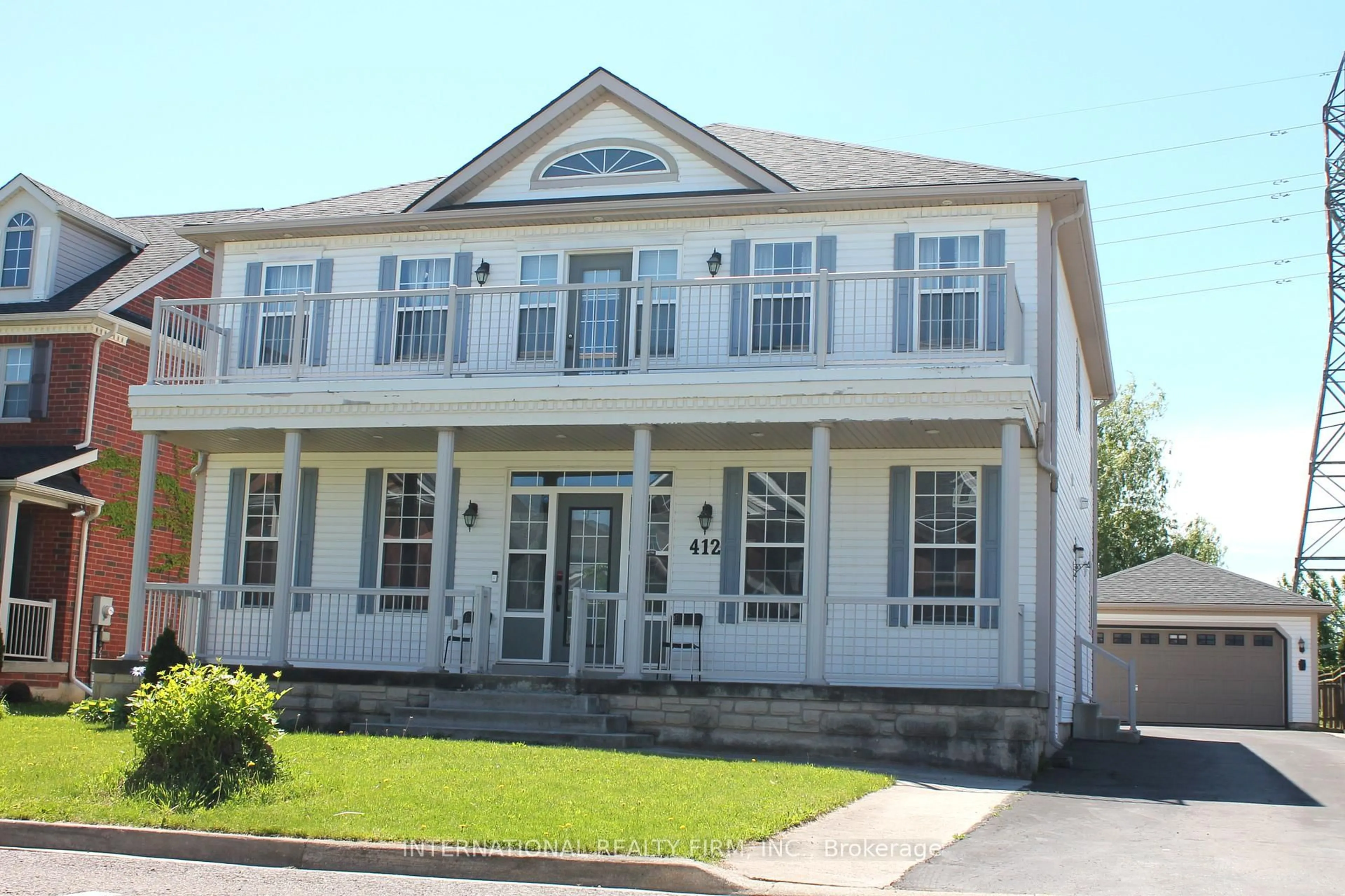Home with vinyl exterior material, building for 412 Wright Cres, Niagara-on-the-Lake Ontario L0S 1J0
