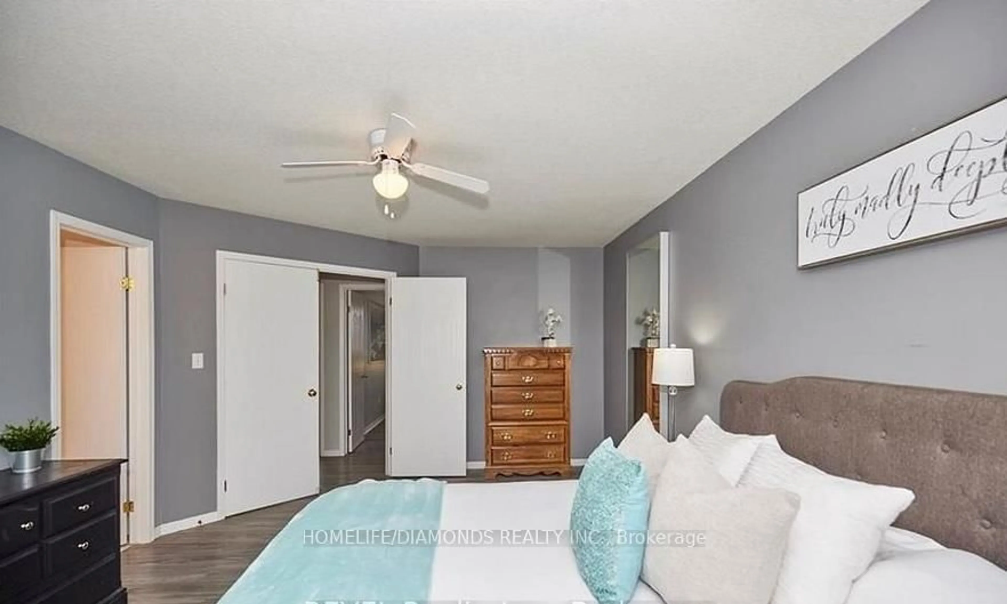 A pic of a room for 32 WOODLAND Dr, Welland Ontario L3C 7C9