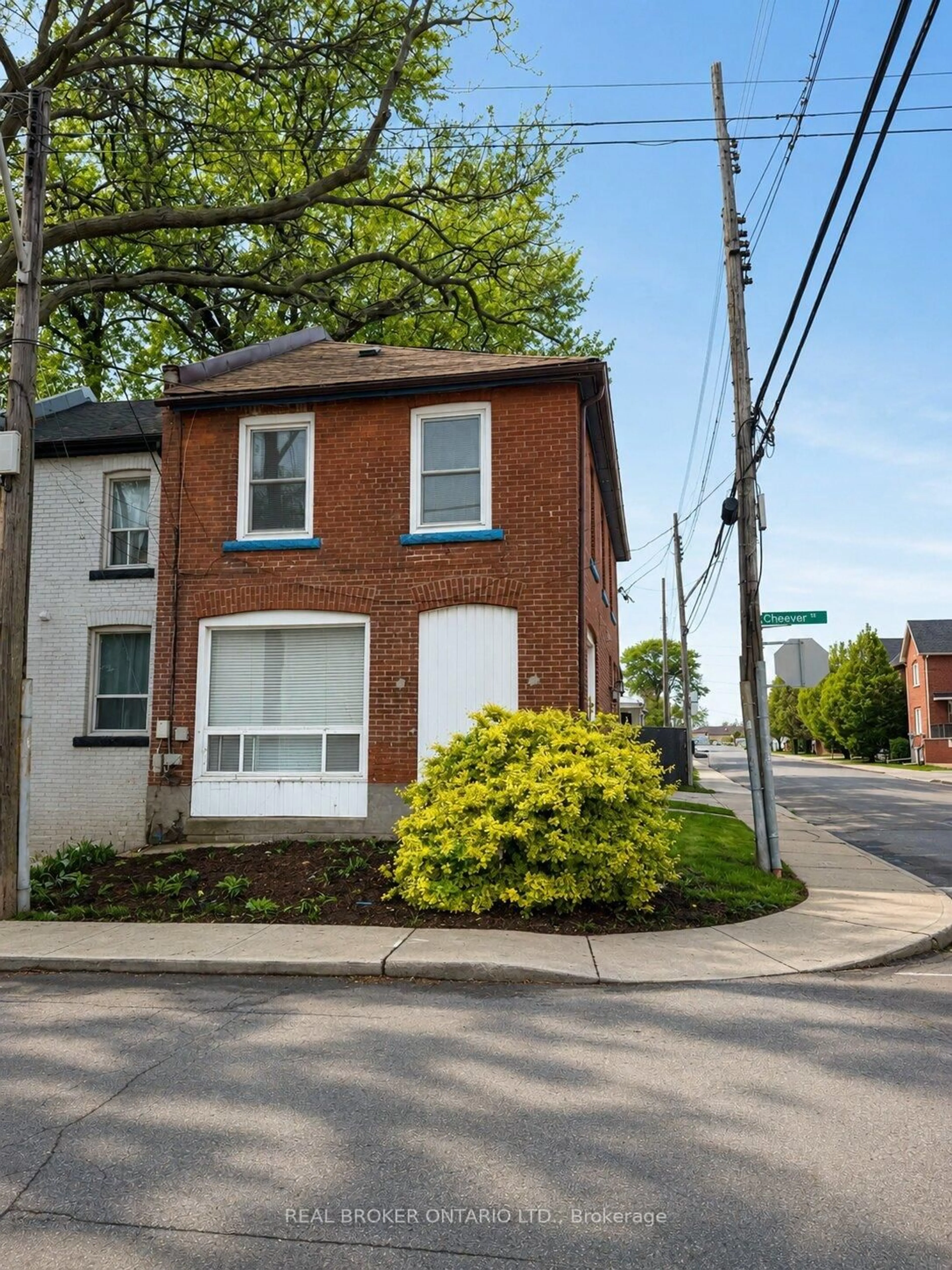 Home with brick exterior material, street for 105 Cheever St, Hamilton Ontario L8L 5R8
