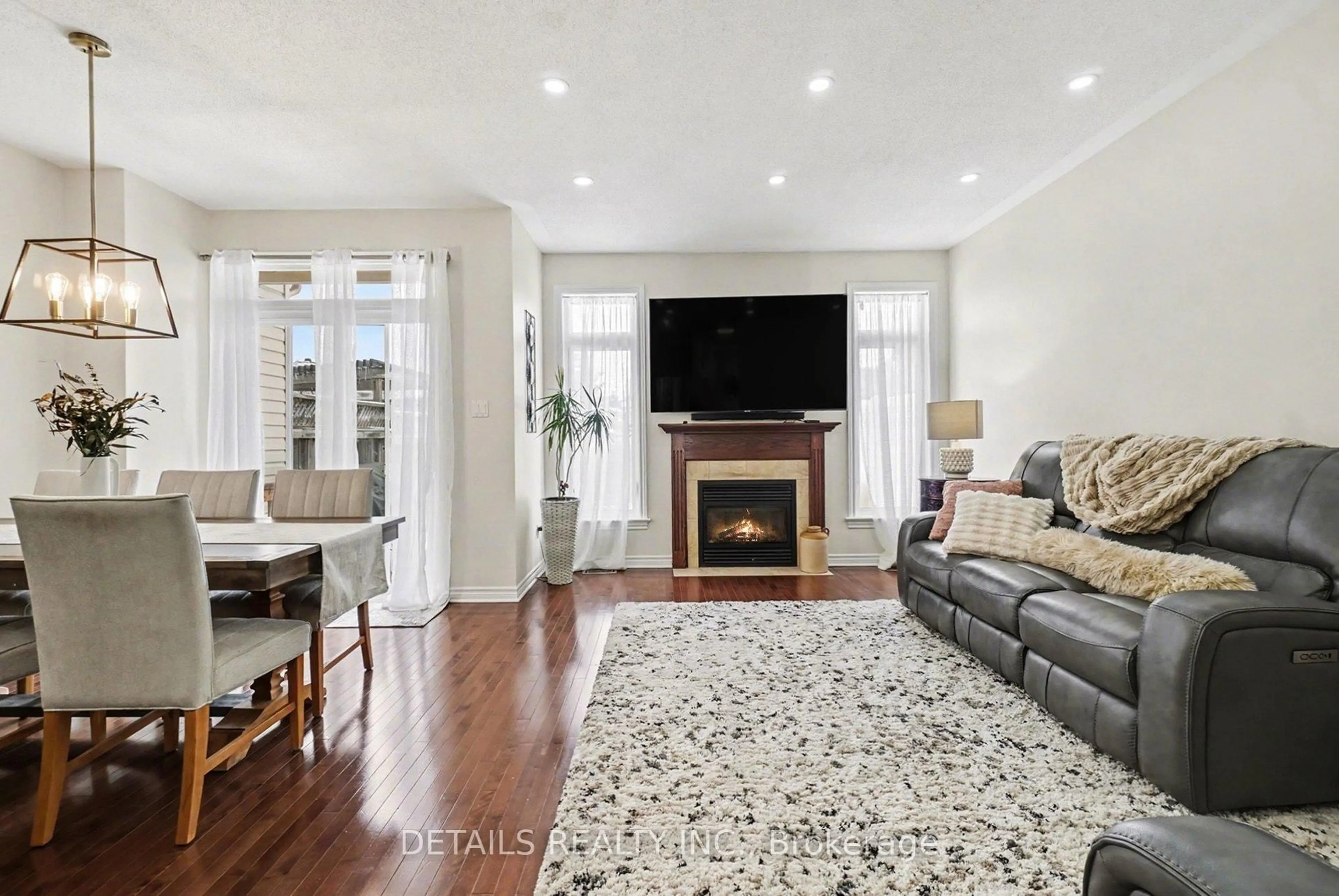 Living room with furniture, unknown for 112 Whispering Winds Way, Ottawa Ontario K1W 0B7