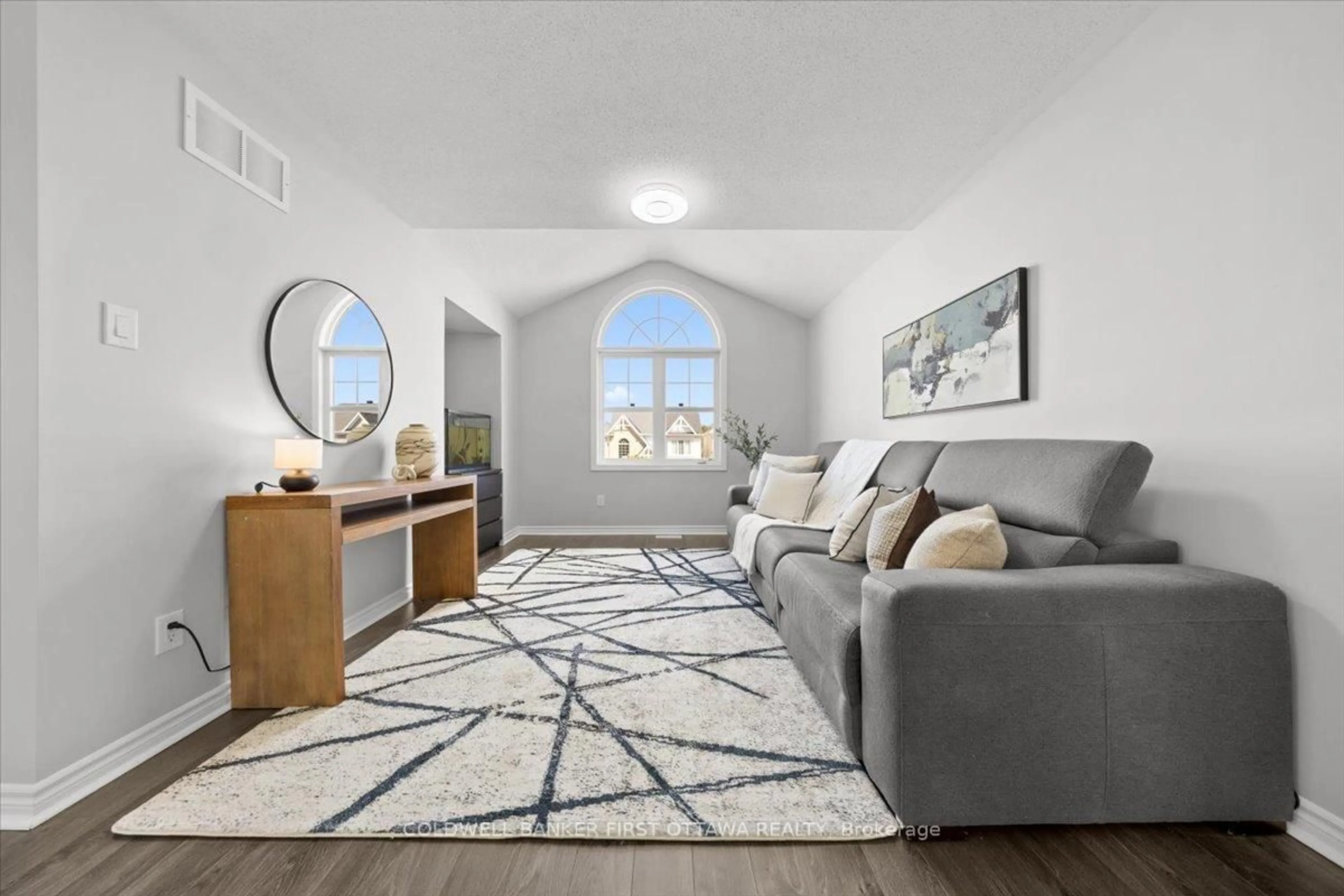 Living room with furniture, unknown for 619 DUNDONALD Dr, Ottawa Ontario K2J 5Y8