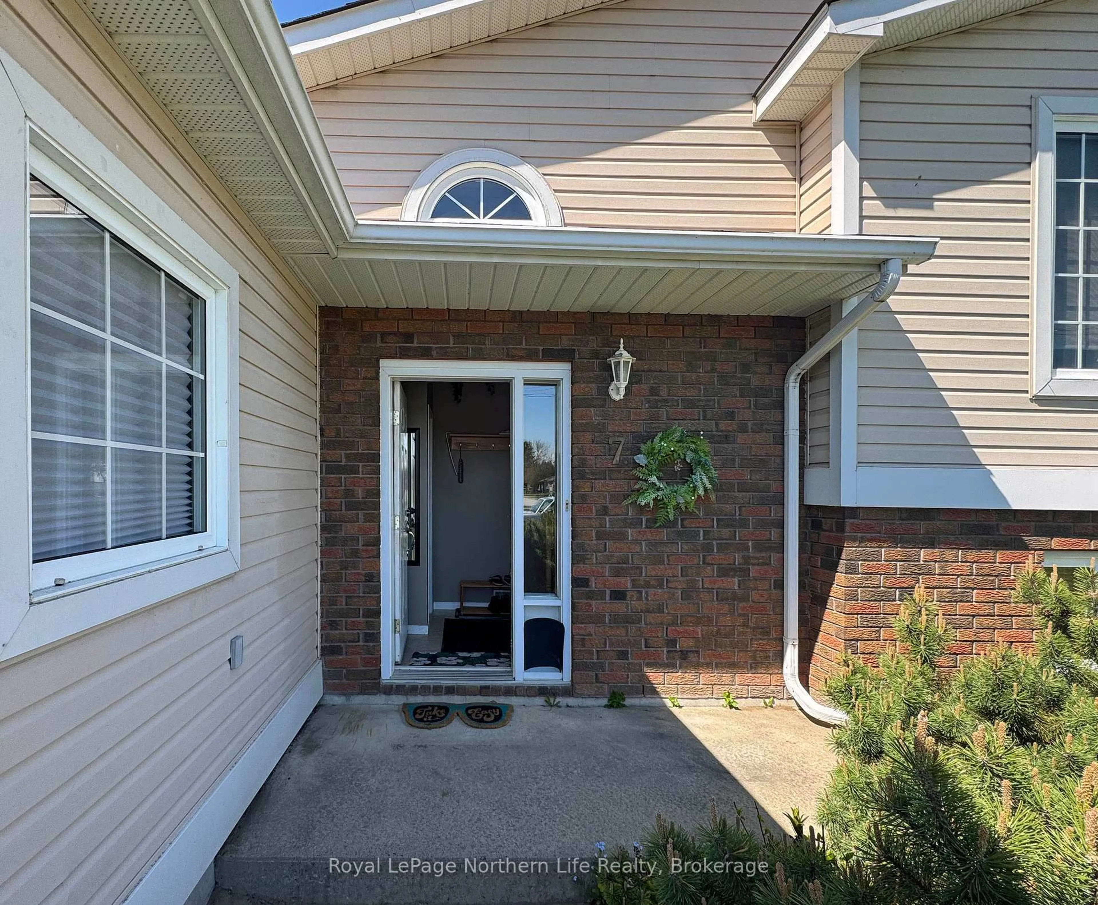 Home with vinyl exterior material, street for 7 Third St, West Nipissing Ontario P2B 3E6