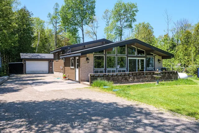 296 Bryant St, South Bruce Peninsula 2