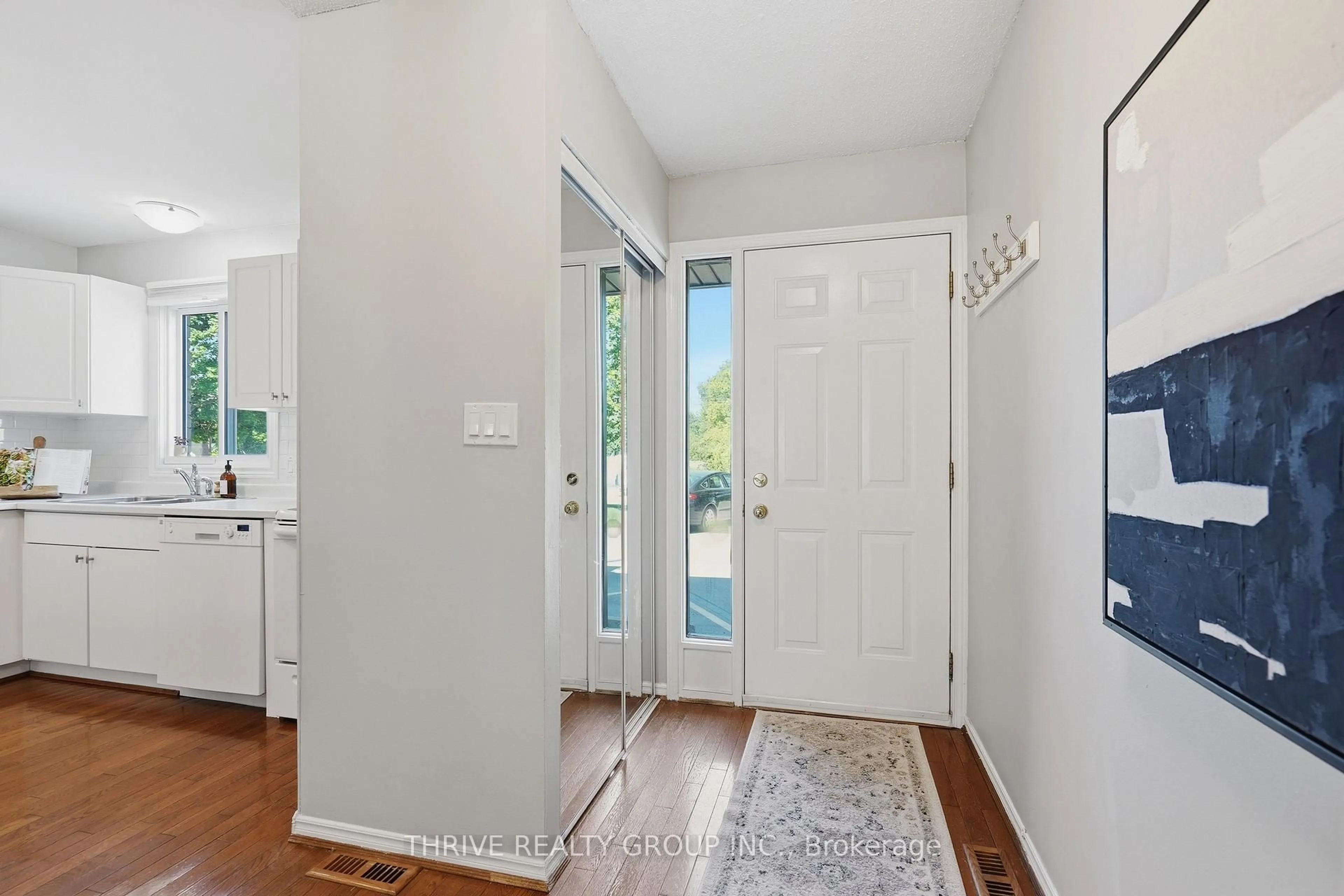 Indoor entryway for 215 Commissioners Rd #10, London South Ontario N6J 1X9