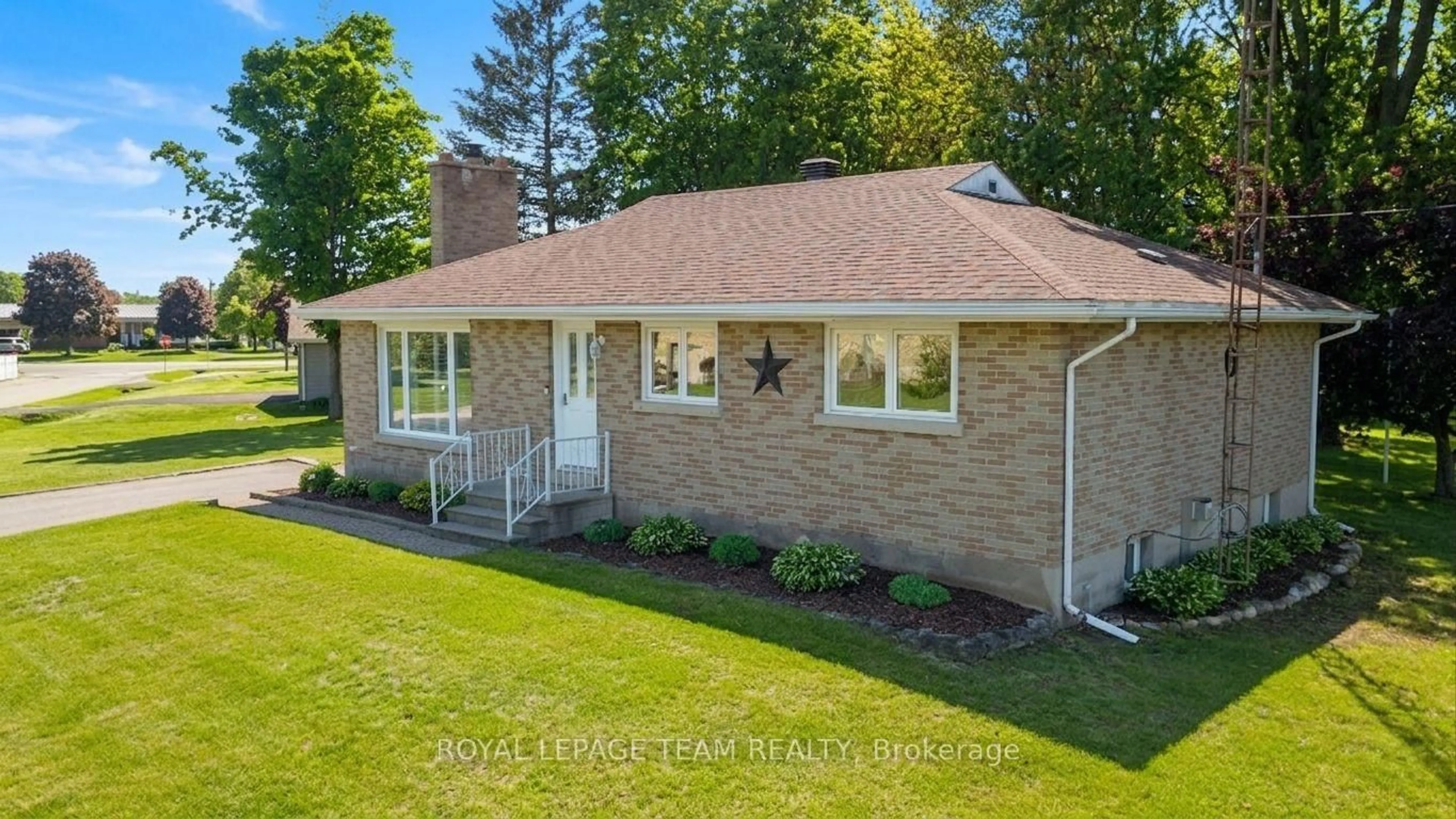 Home with brick exterior material, street for 6 Broad St, Augusta Ontario K0E 1T0