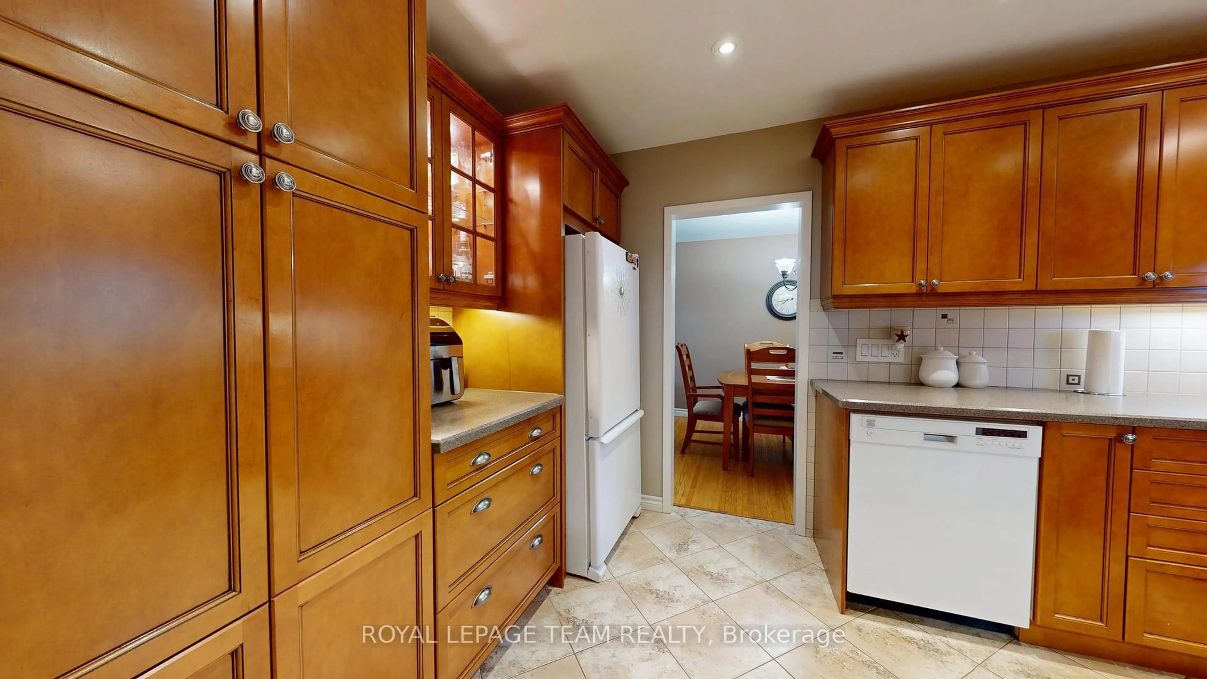 Standard kitchen, unknown for 6 Broad St, Augusta Ontario K0E 1T0
