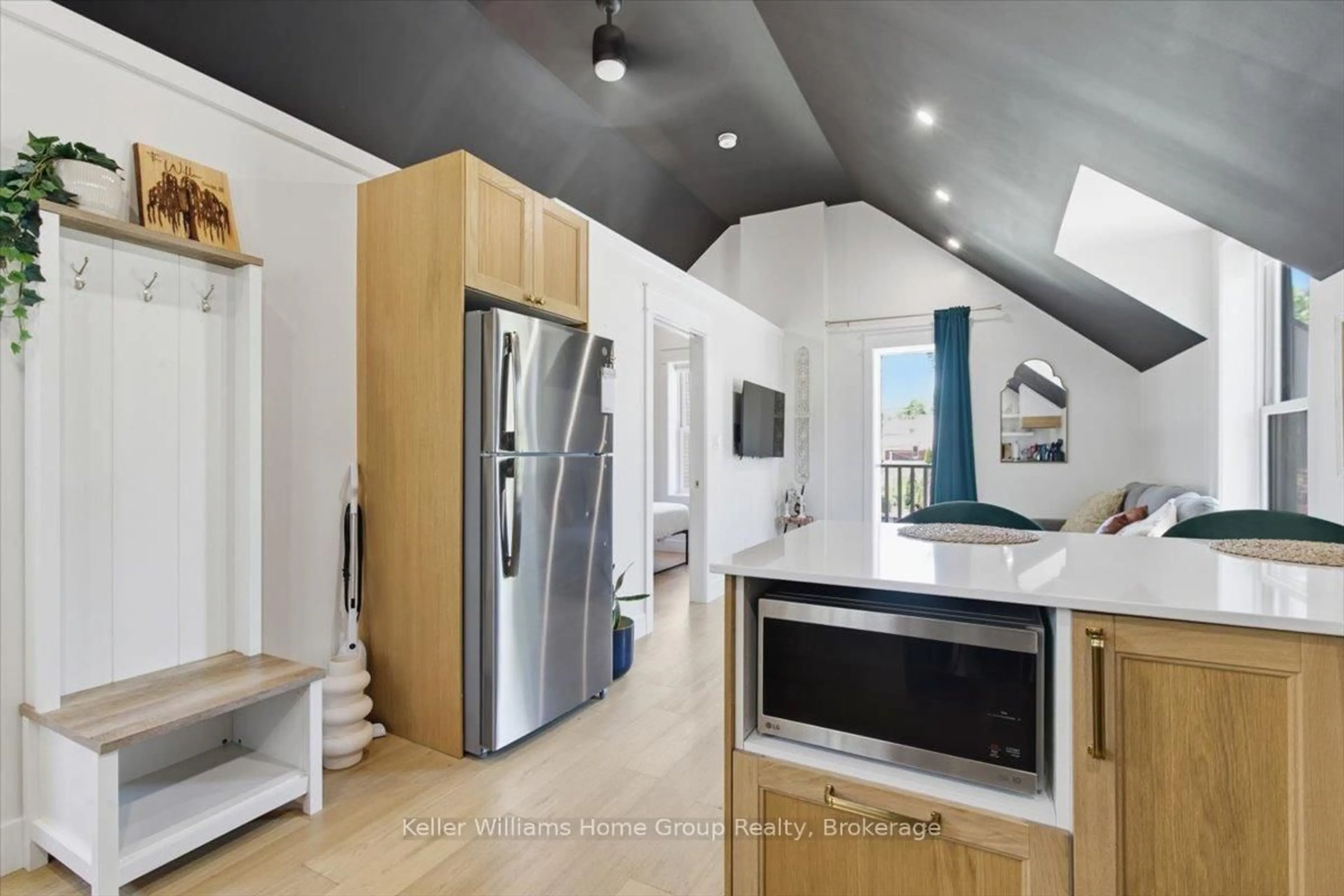 Contemporary kitchen, unknown for 161 David St, Kitchener Ontario N2G 1Y3