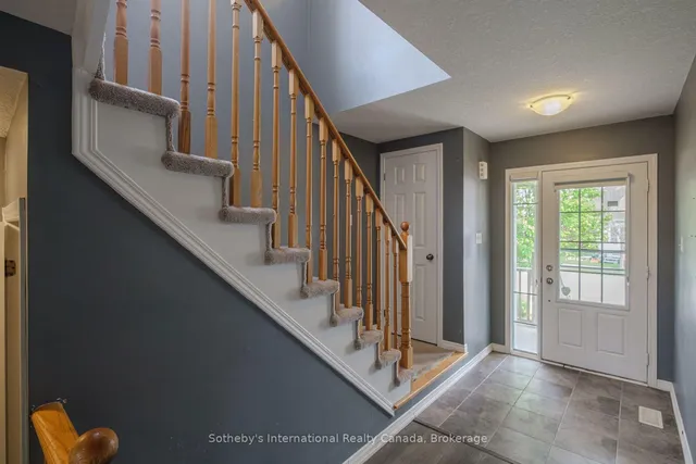 17 Dwyer Crt, Brantford 4