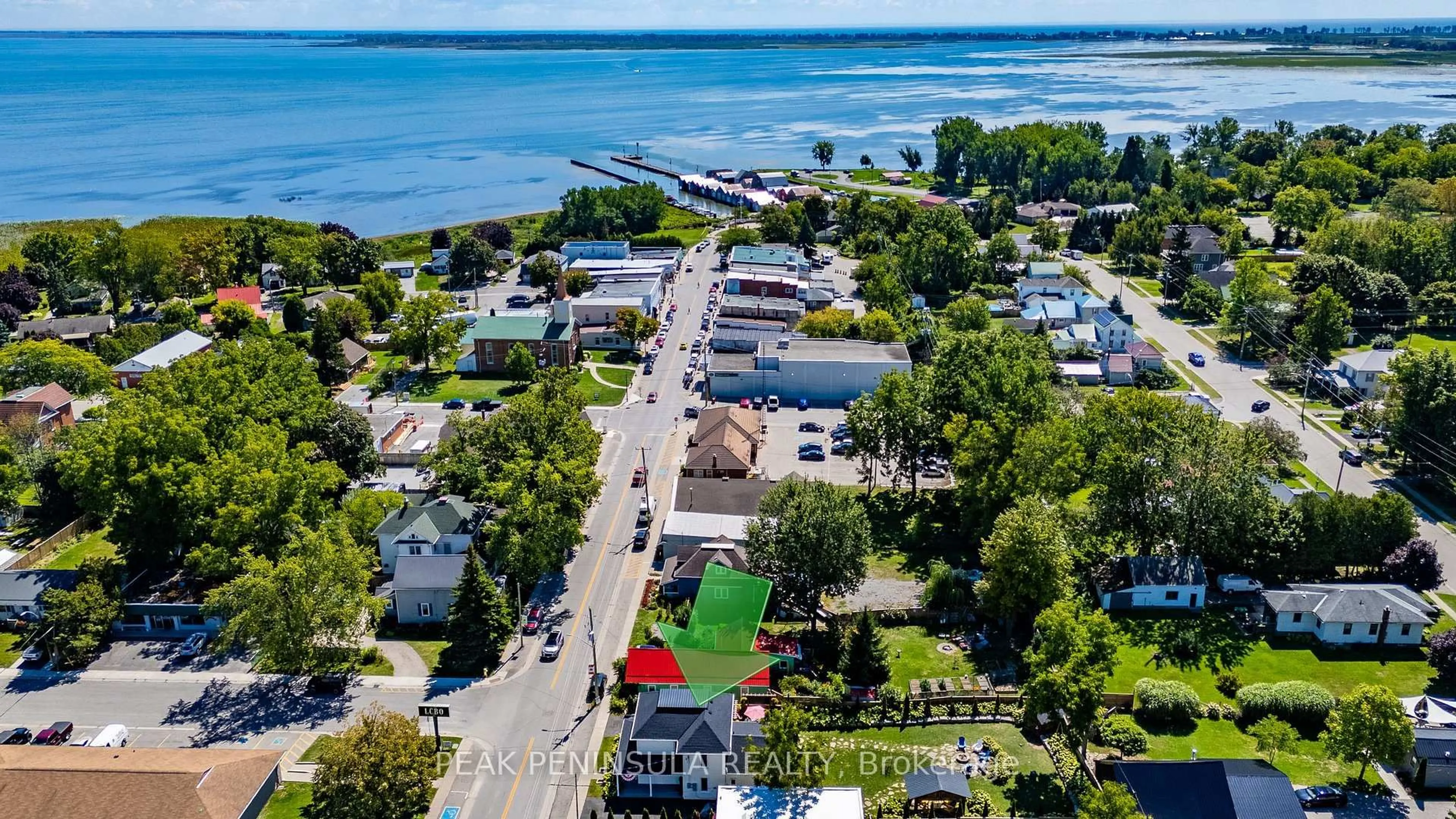 A pic from outside/outdoor area/front of a property/back of a property/a pic from drone, water/lake/river/ocean view for 1047 Bay St, Norfolk Ontario N0E 1M0