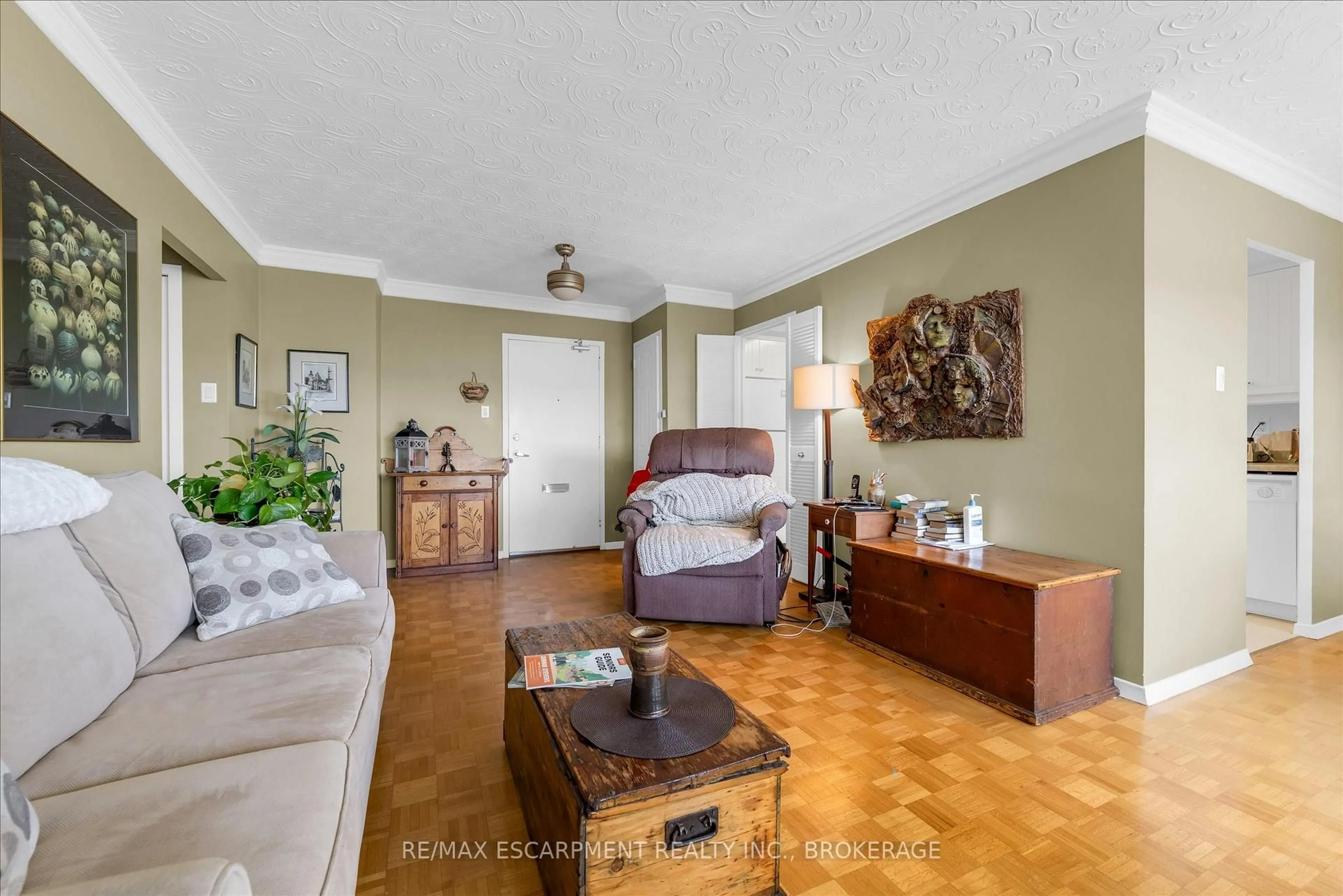 Living room with furniture, unknown for 35 Towering Heights Blvd #1007, St. Catharines Ontario L2T 3G8