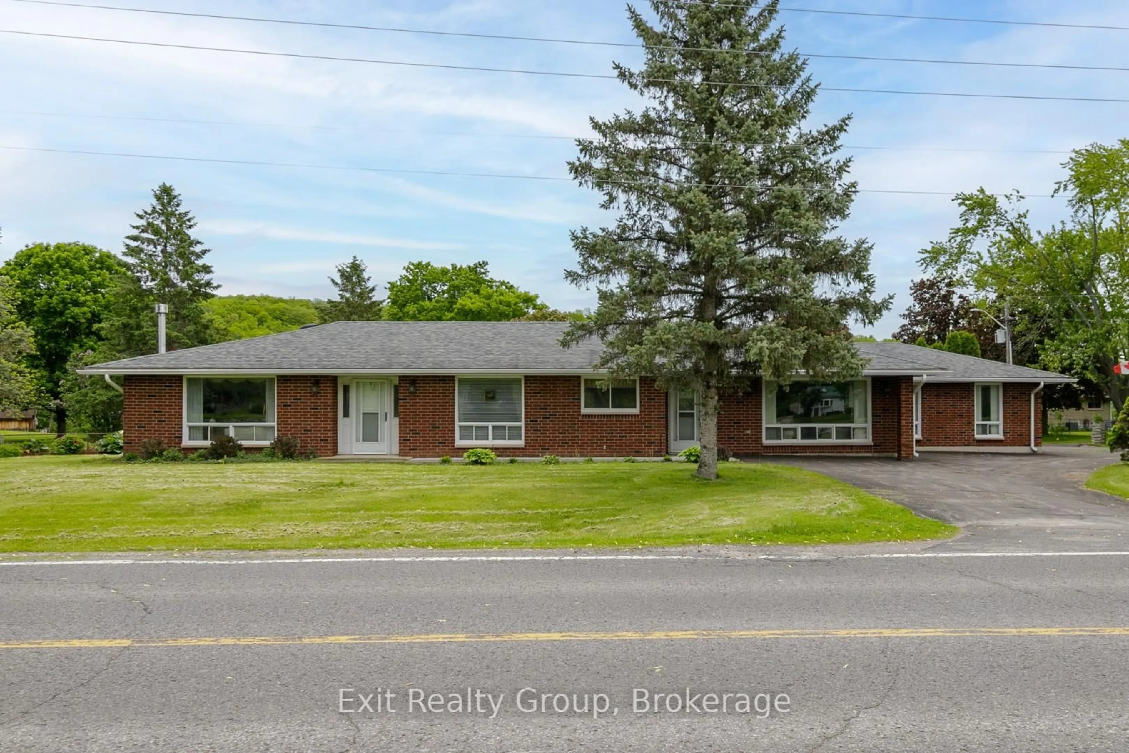 A pic from outside/outdoor area/front of a property/back of a property/a pic from drone, street for 51 Trent Dr, Trent Hills Ontario K0L 1L0