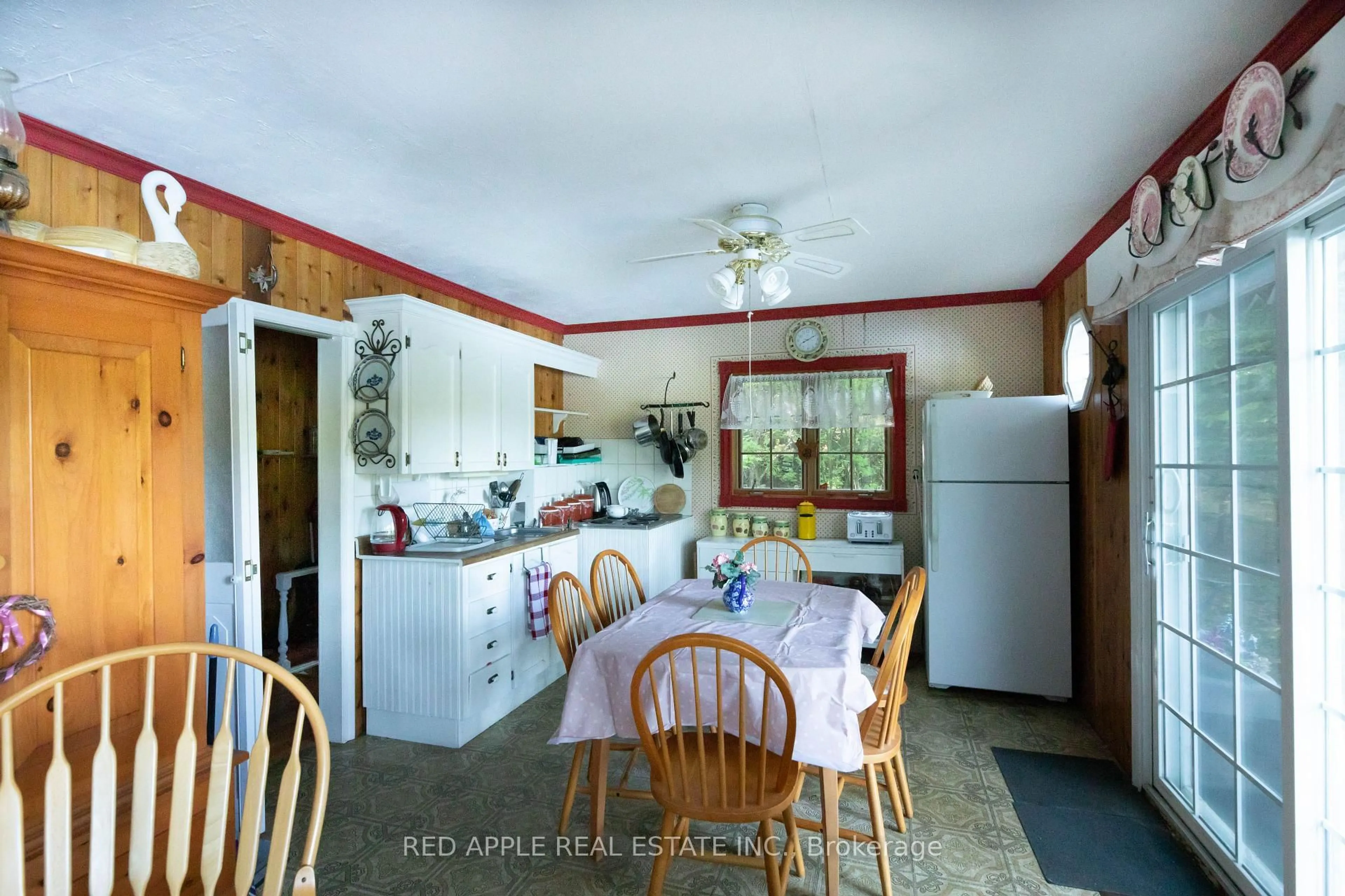 Unknown for 1004 Bellwood Lane, Lake of Bays Ontario P0B 1A0