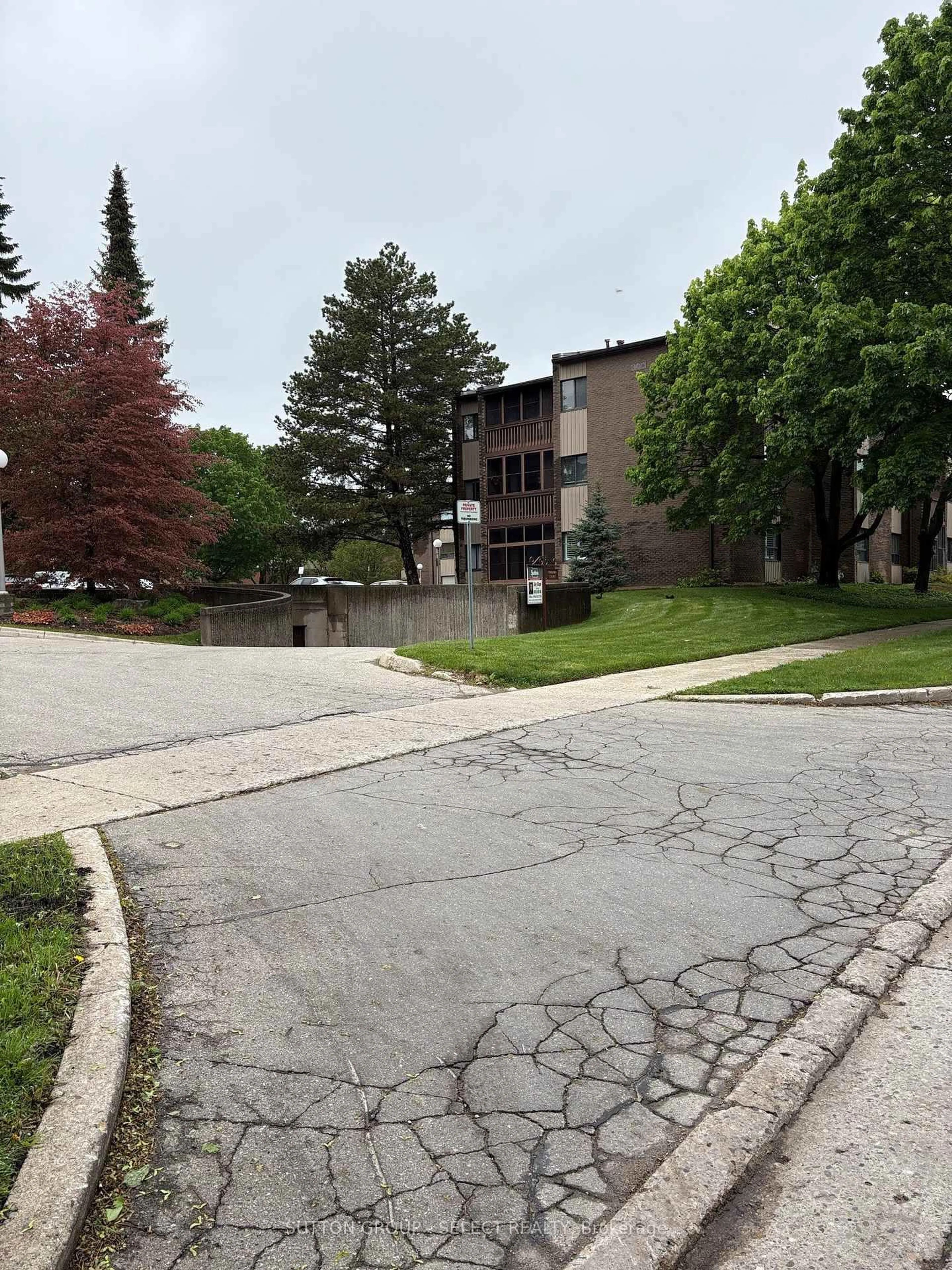 Unknown for 200 Everglade Cres #203, London North Ontario N6H 4P8