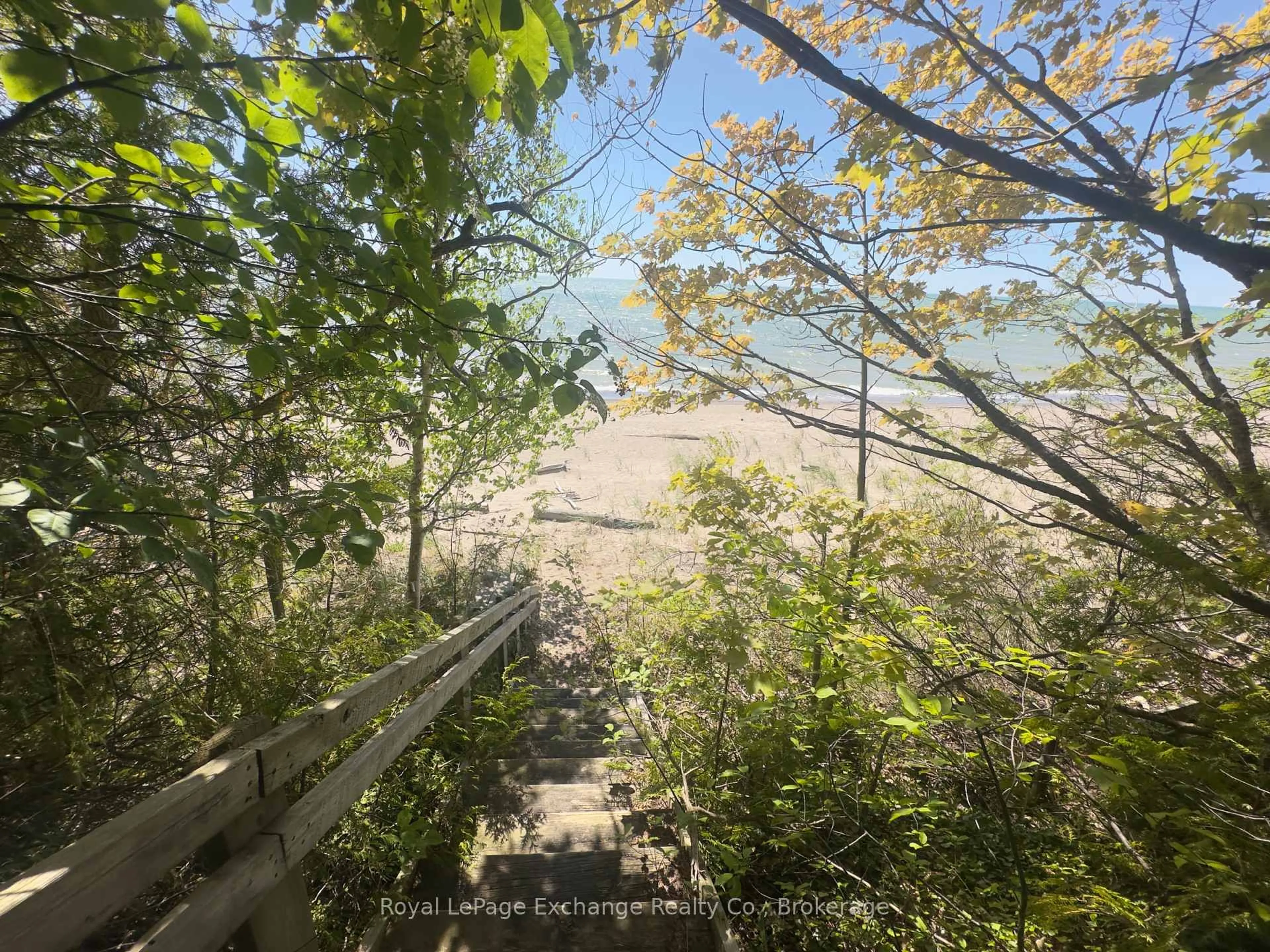 Stairs for 84973 Kimberly Dr, Ashfield-Colborne-Wawanosh Ontario N7A 3X9