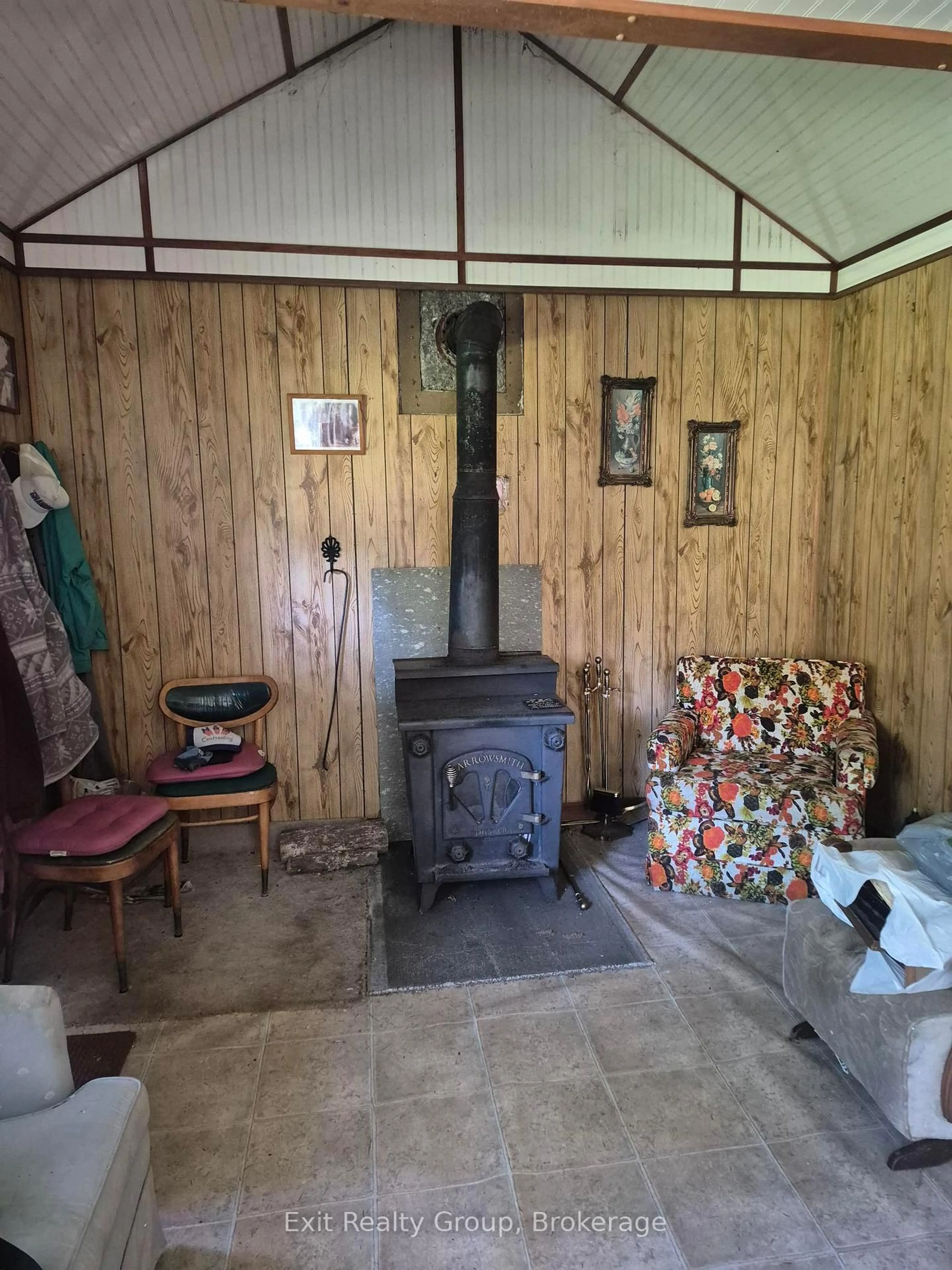 A pic of a room for 3606 County Road 620, North Kawartha Ontario K0L 1A0