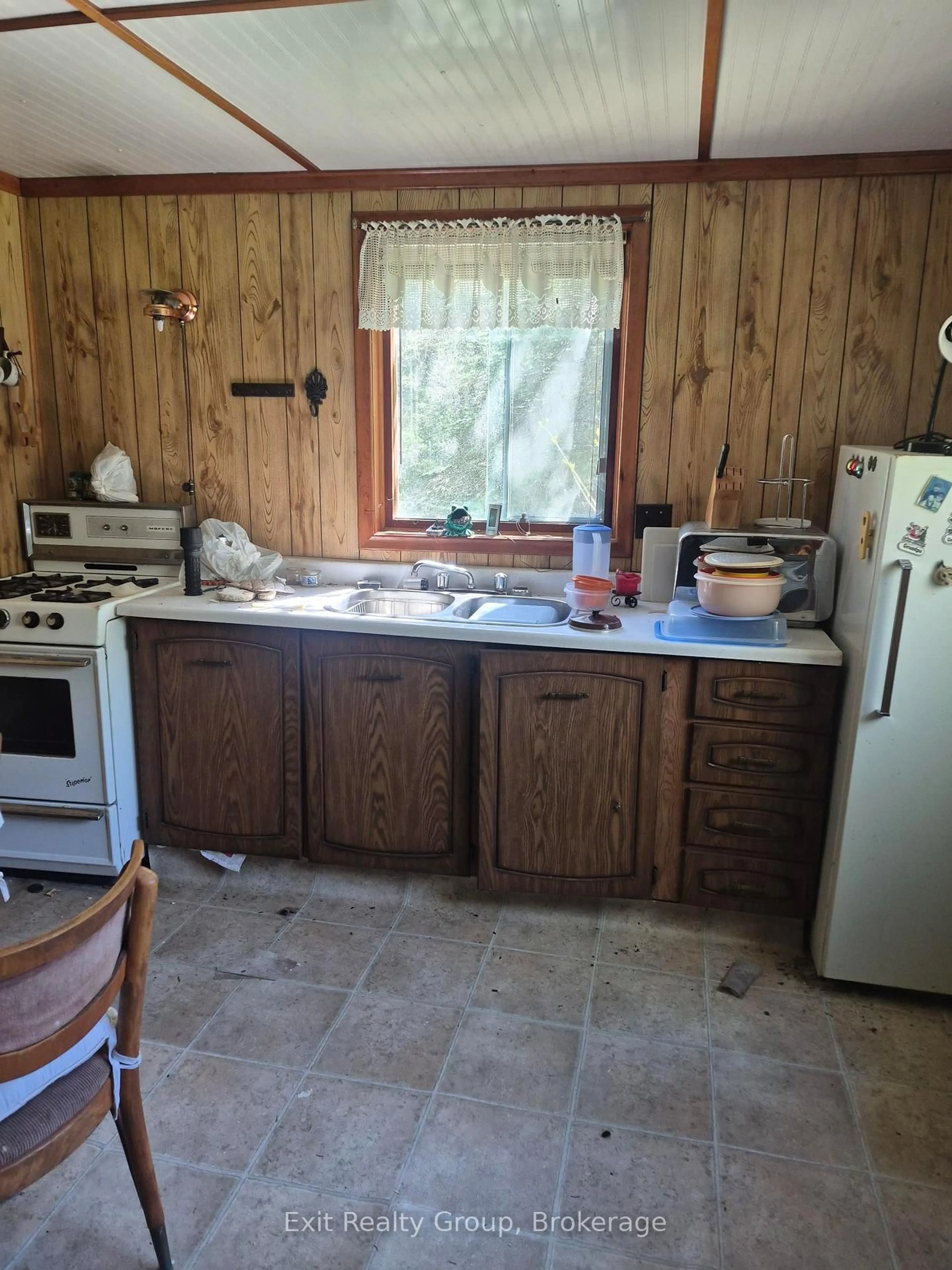 Standard kitchen, unknown for 3606 County Road 620, North Kawartha Ontario K0L 1A0
