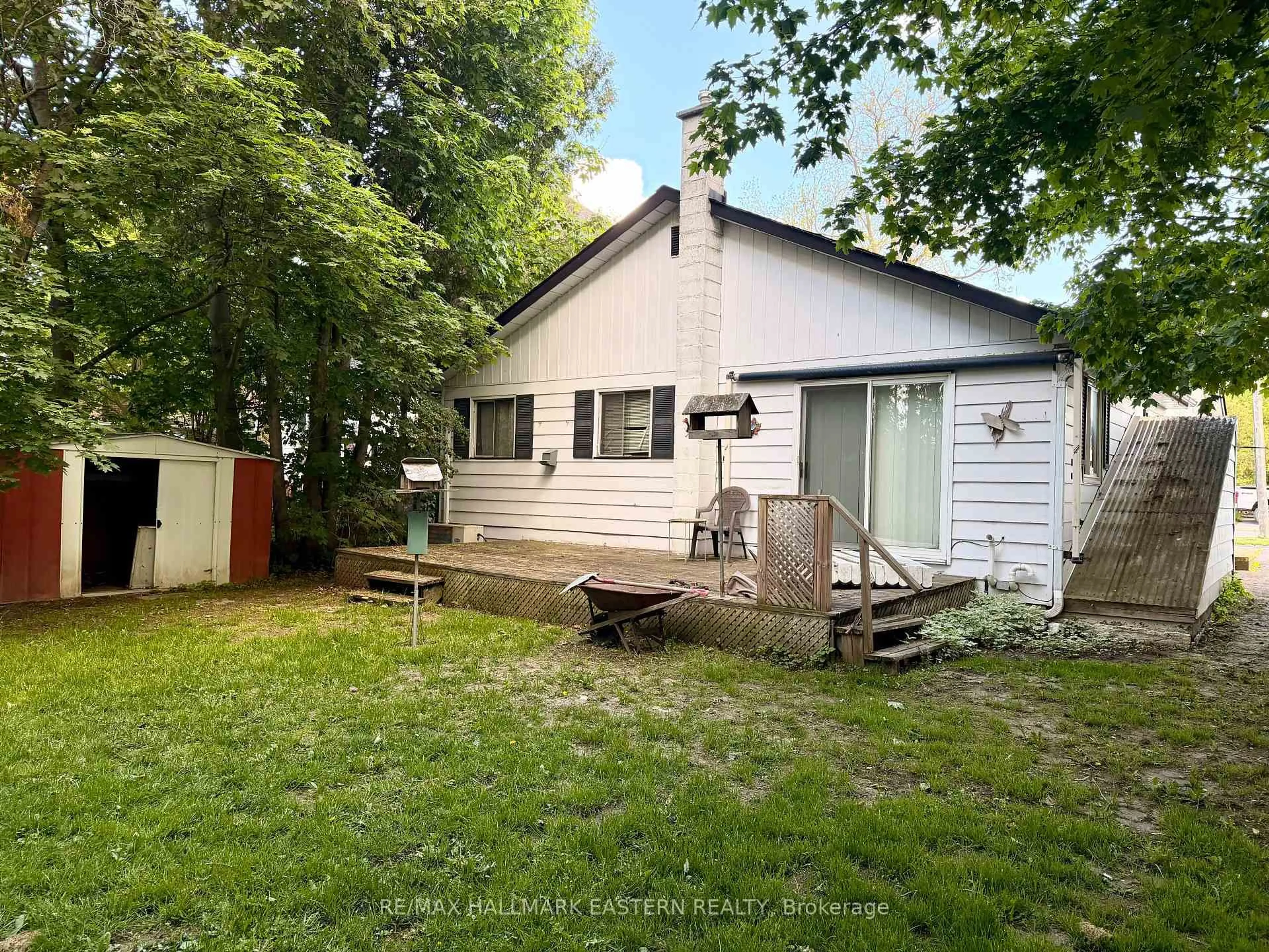A pic from outside/outdoor area/front of a property/back of a property/a pic from drone, street for 2 George St, Kawartha Lakes Ontario K9V 1W1