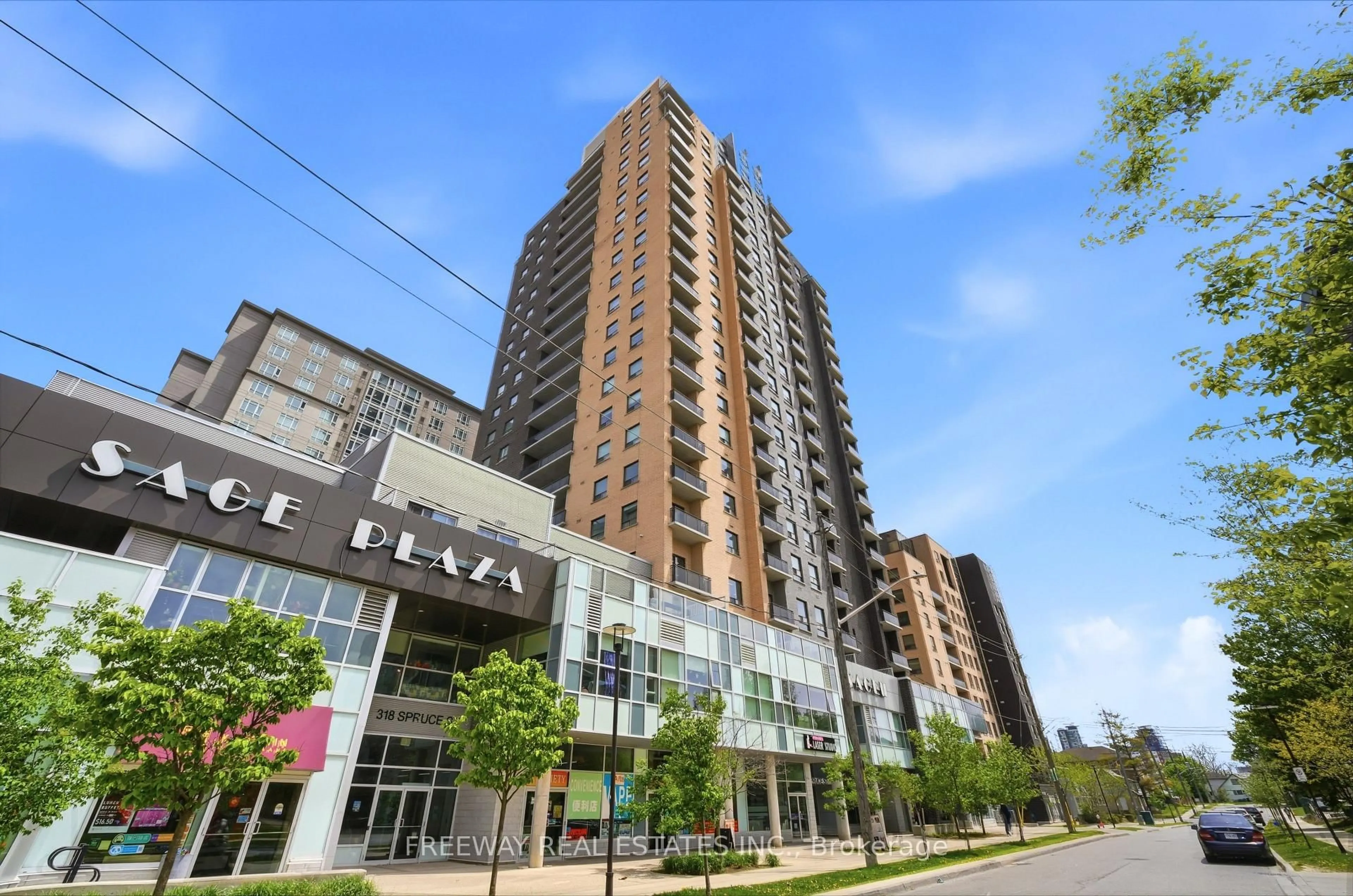 Patio, building for 318 Spruce St #1910, Waterloo Ontario N2L 0E9
