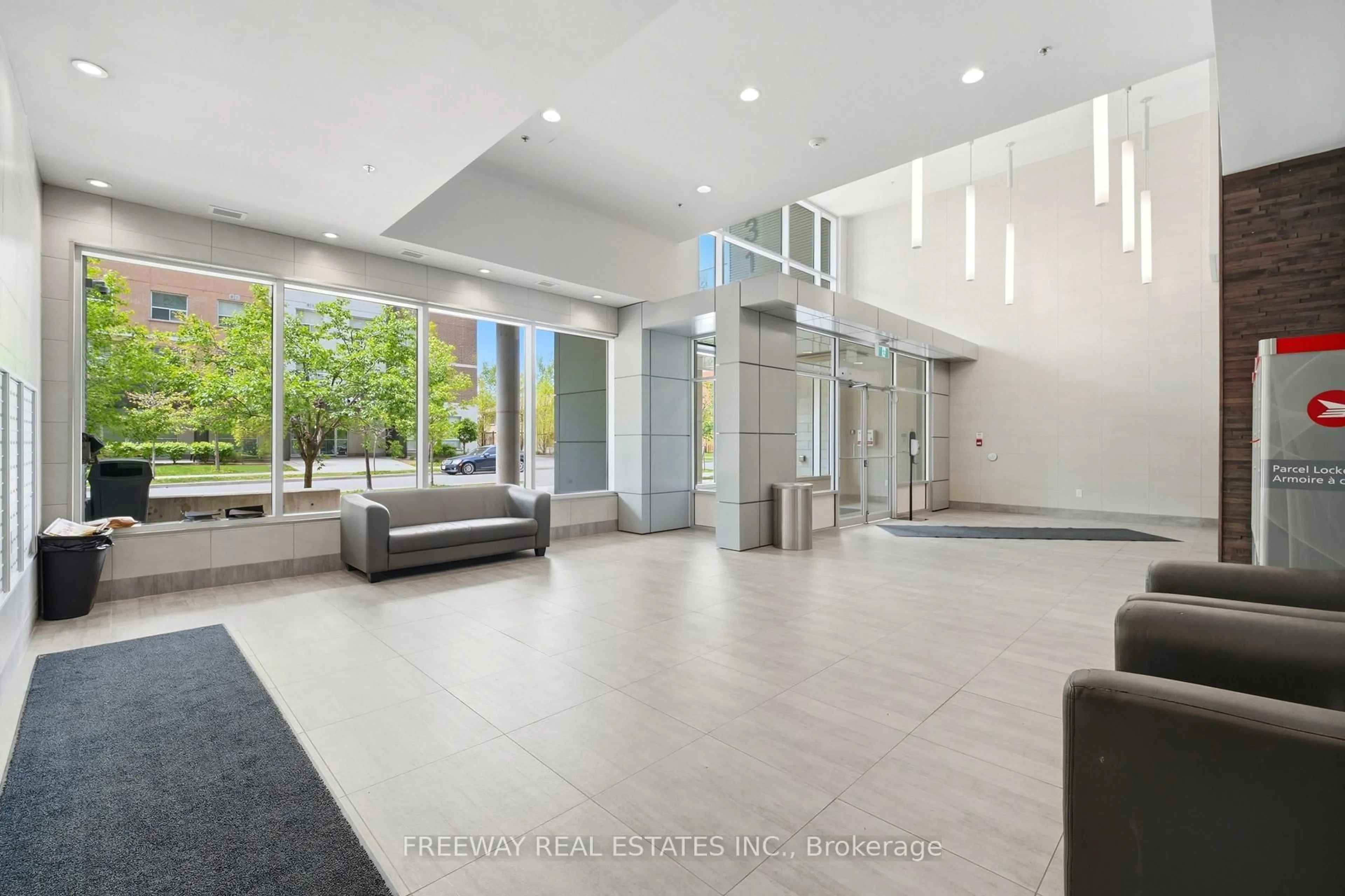 Lobby for 318 Spruce St #1910, Waterloo Ontario N2L 0E9