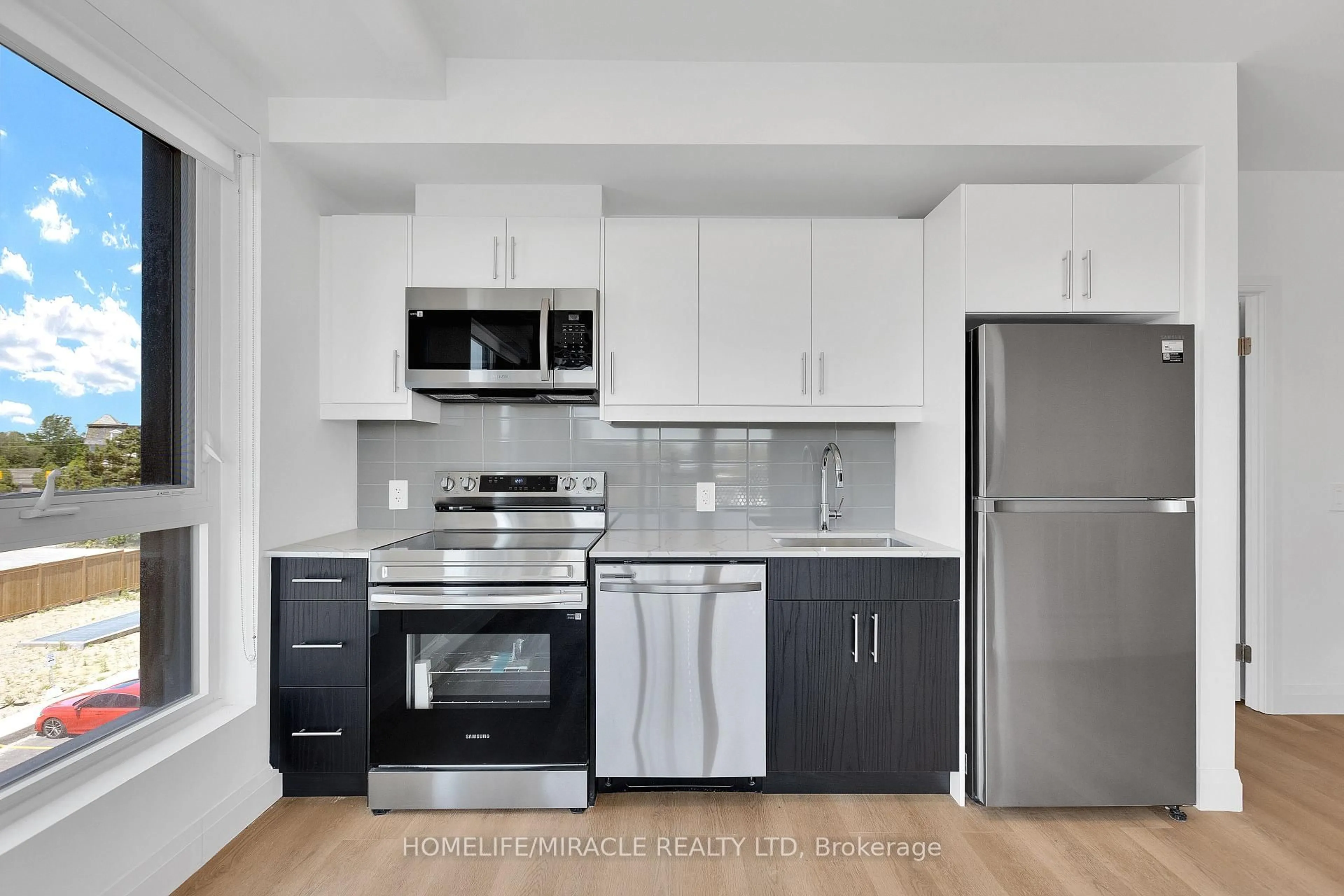 Standard kitchen, unknown for 1333 Weber St, Kitchener Ontario N2A 1C2
